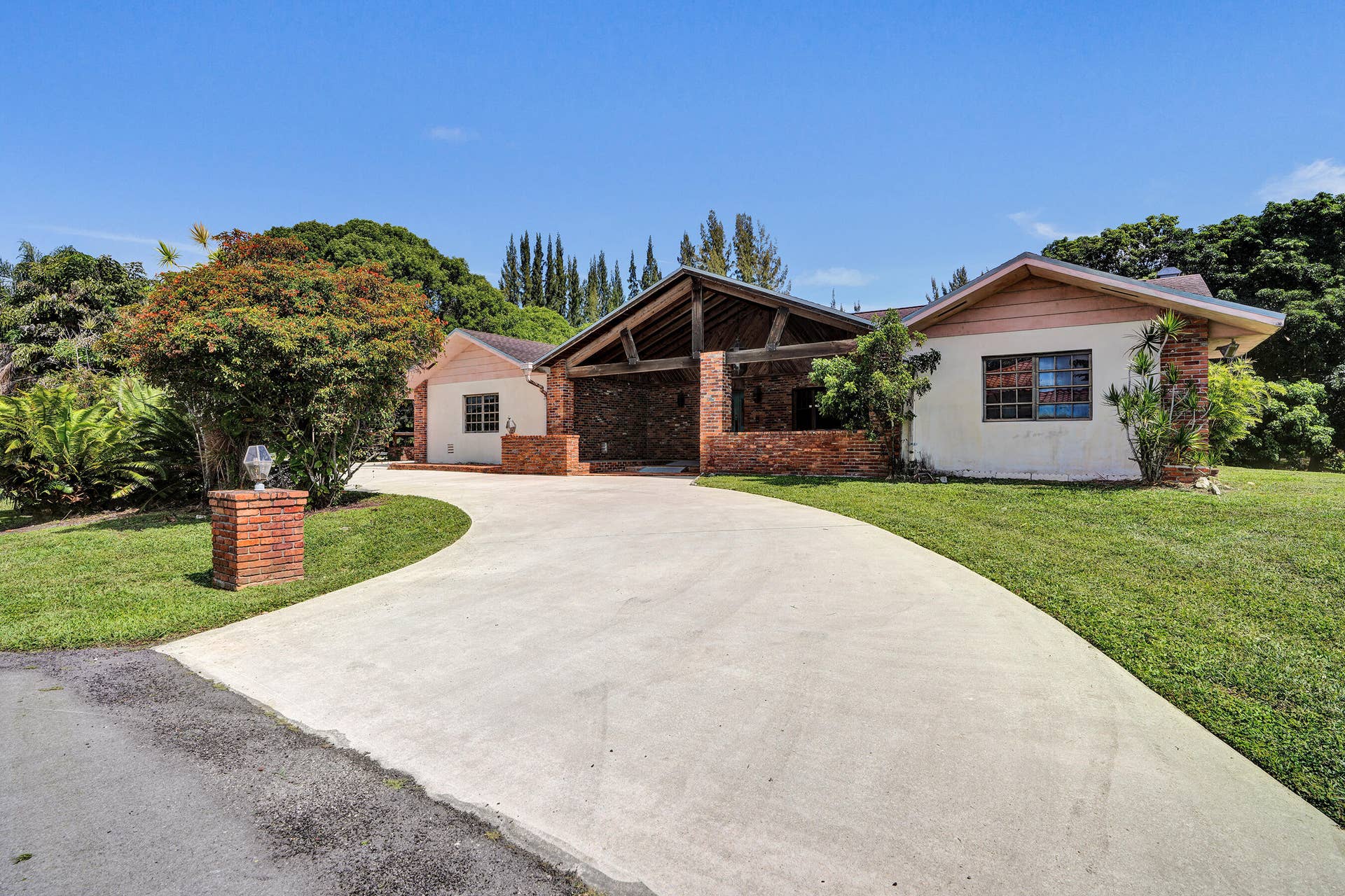 17151 SW 62nd Court, Southwest Ranches, FL 33331 DSC05281