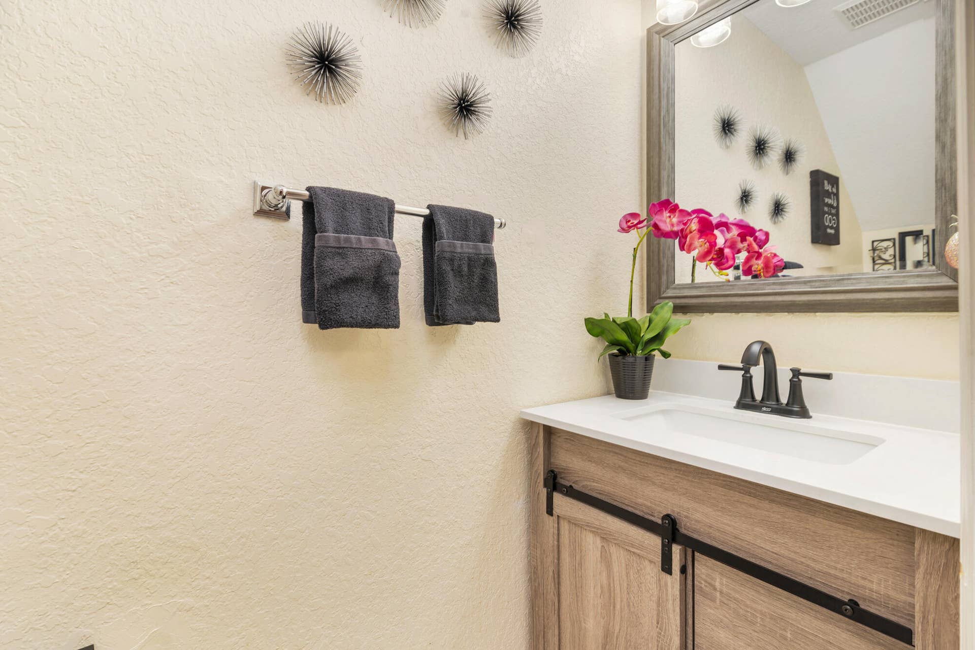 3725 Oleander Terrace, Riviera Beach, FL 33404 PowderRoom