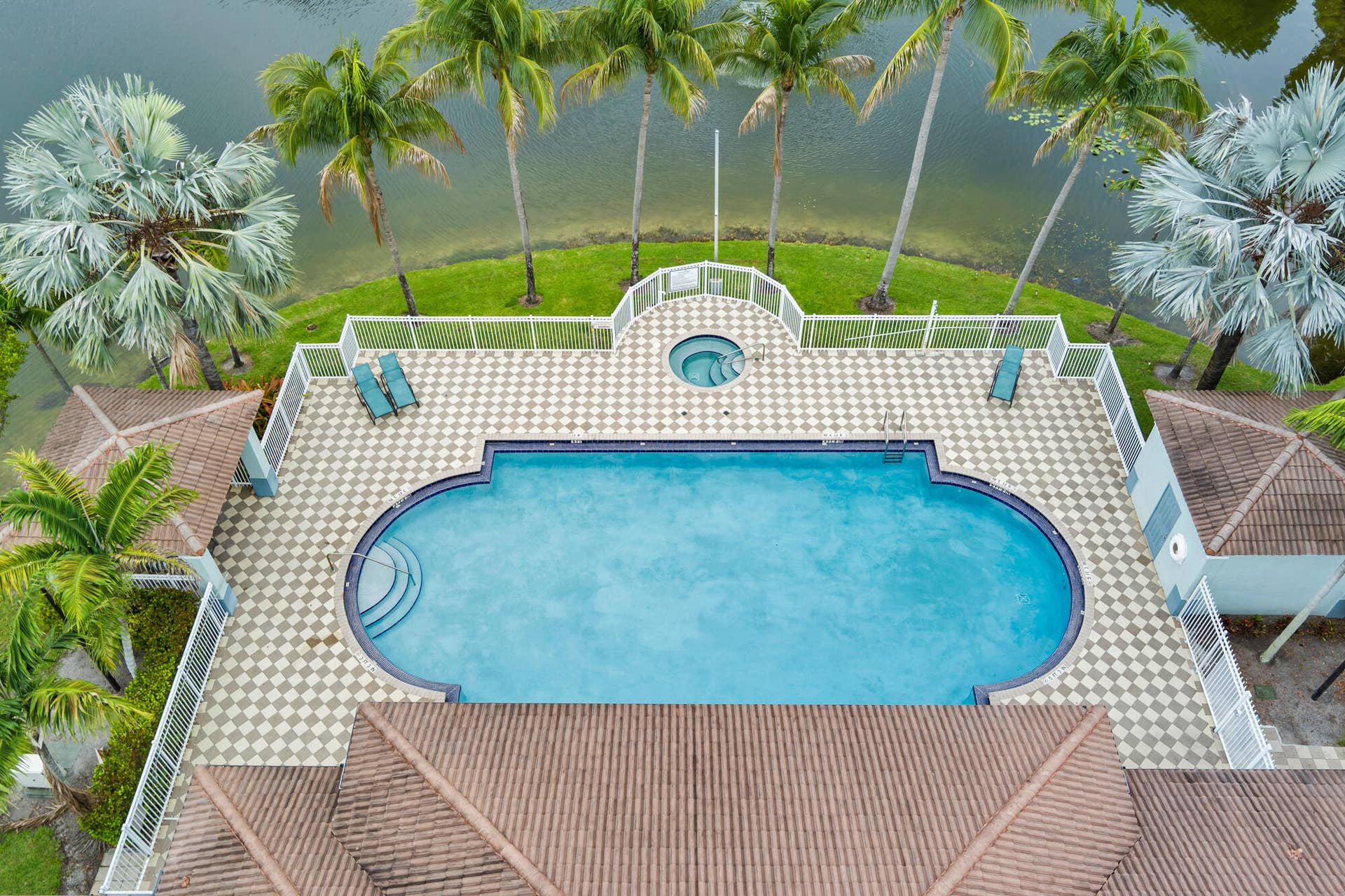 3725 Oleander Terrace, Riviera Beach, FL 33404 CommunityPool2