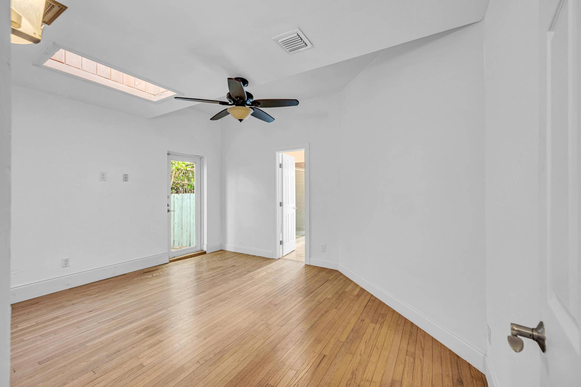 1413 NE 4th Court, Fort Lauderdale, FL 33301 1413 NE 4TH CT-41