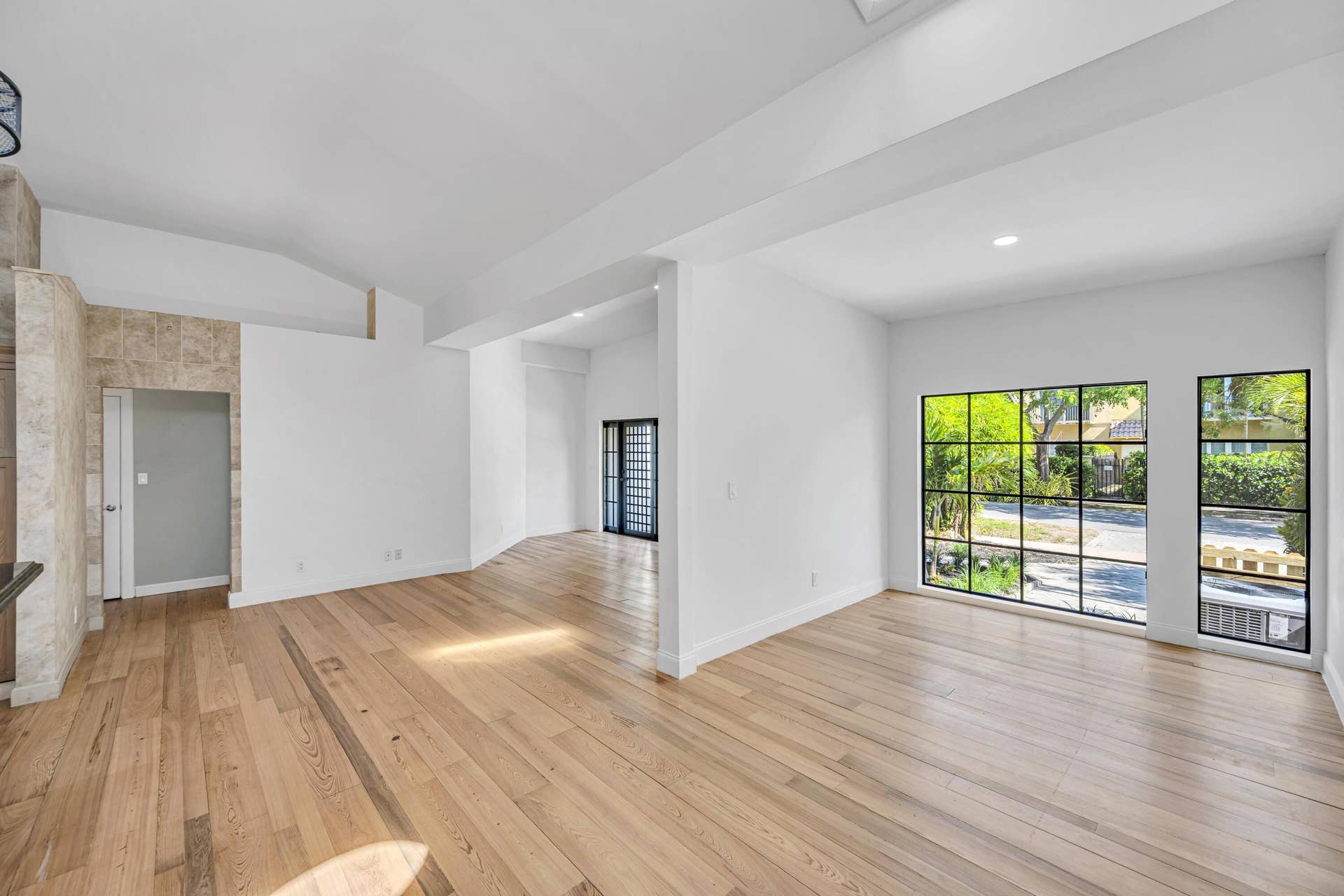 1413 NE 4th Court, Fort Lauderdale, FL 33301 1413 NE 4TH CT-6