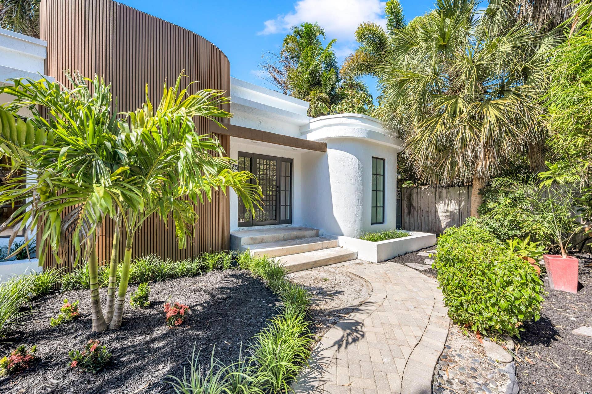 1413 NE 4th Court, Fort Lauderdale, FL 33301 1413 NE 4TH CT-4