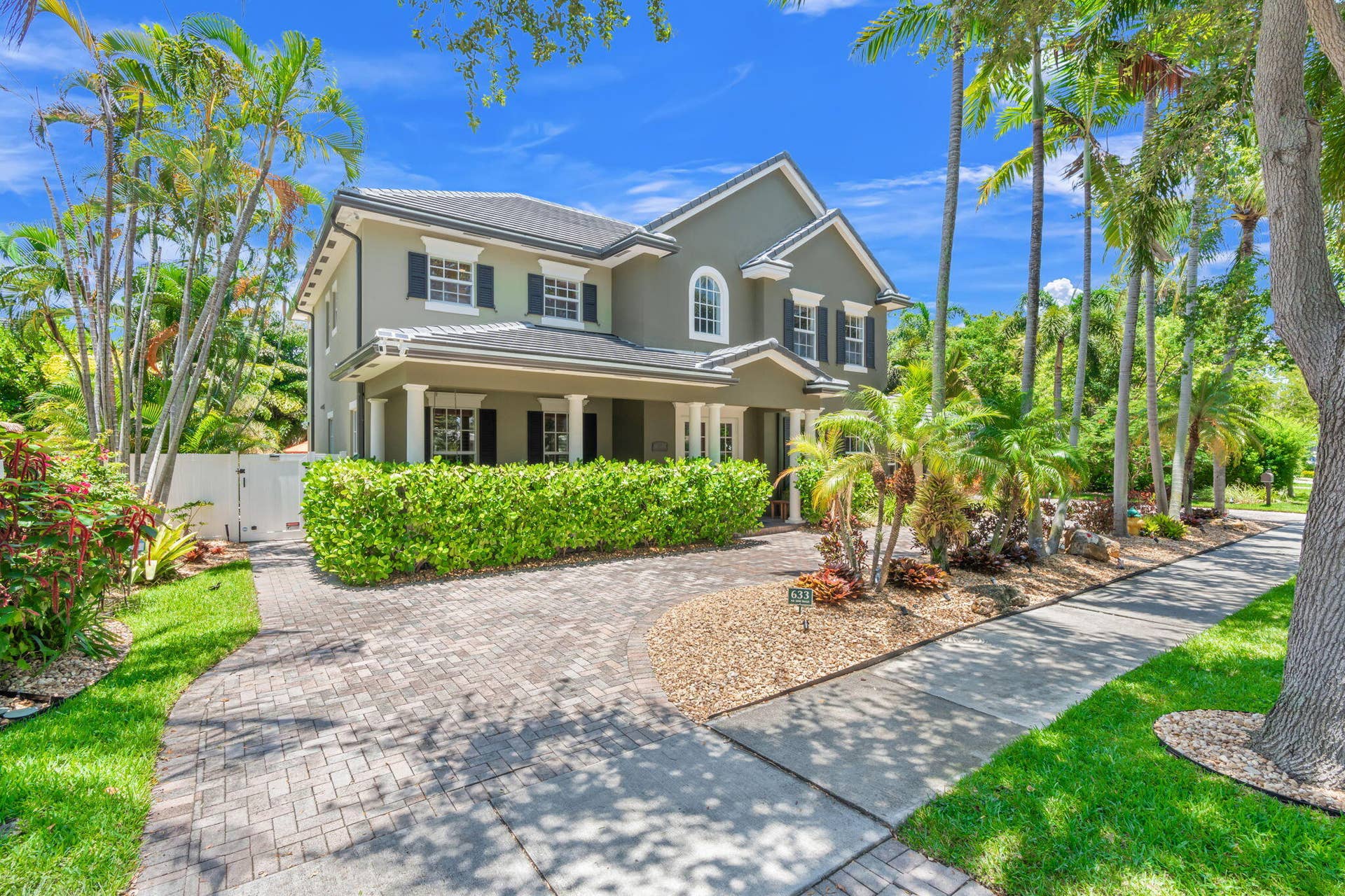 633 NE 20th Street, Wilton Manors, FL 33305 3-web-or-mls-633 NE 20th St, Wilton Mano