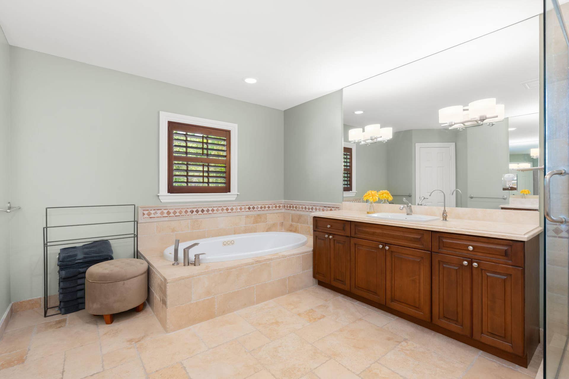 633 NE 20th Street, Wilton Manors, FL 33305 38-web-or-mls-633 NE 20th St, Wilton Man