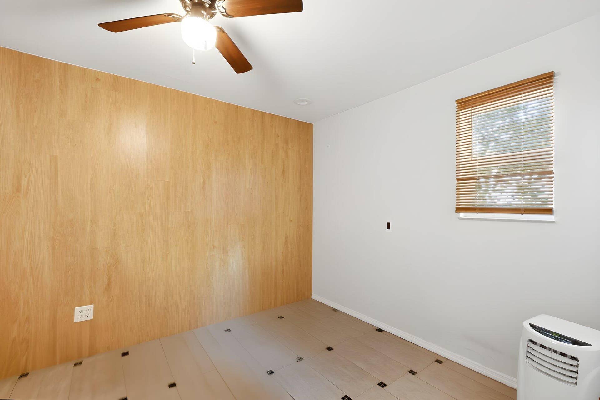 823 Doctor Martin Luther King Junior Boulevard, #823, Pompano Beach, FL 33060 16-web-or-mls-DSC08164_a1f2d744 furnitur