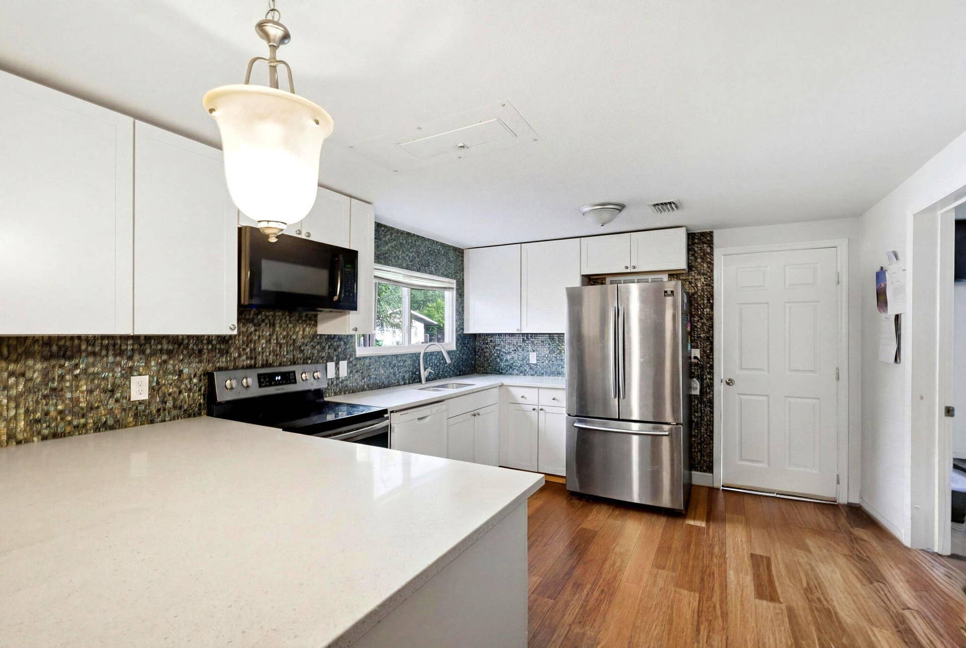 823 Doctor Martin Luther King Junior Boulevard, #823, Pompano Beach, FL 33060 6-web-or-mls-DSC08083_reedit_70a9ee6e_au
