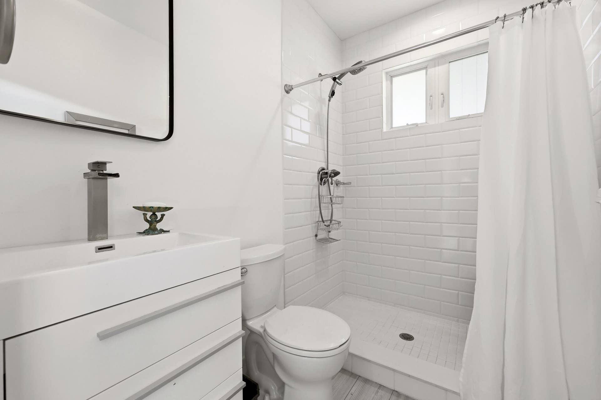 504 Bay Road, North Palm Beach, FL 33408 Bath 3