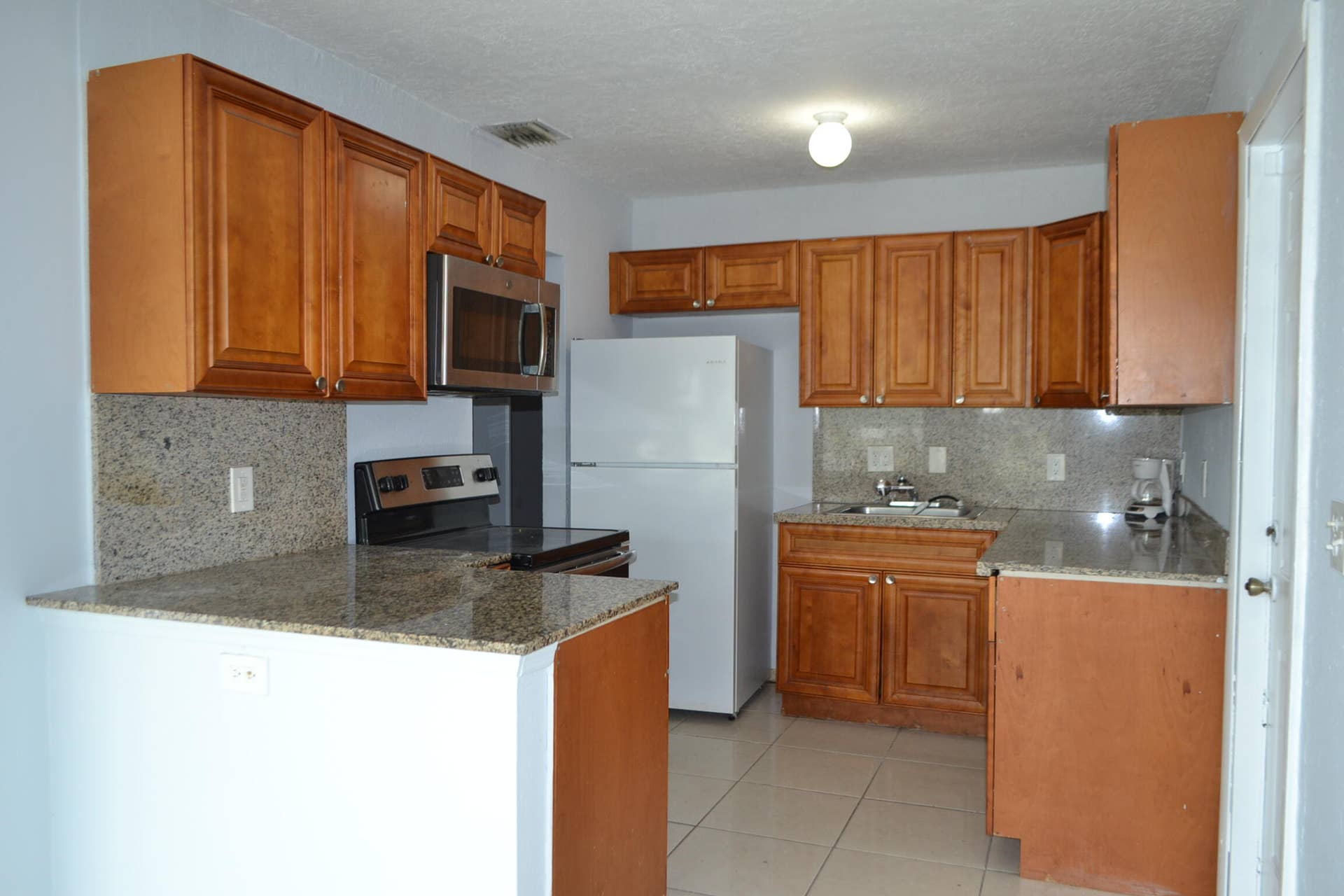 608 NW 20th Court, Pompano Beach, FL 33060 DSC_0314