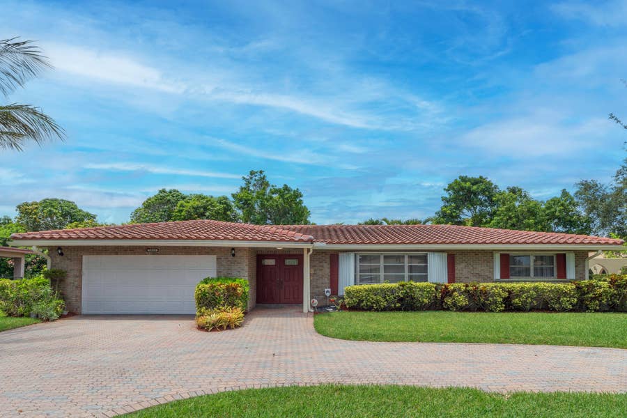 Property photo for 3860 NW 100th Avenue, Coral Springs, FL
