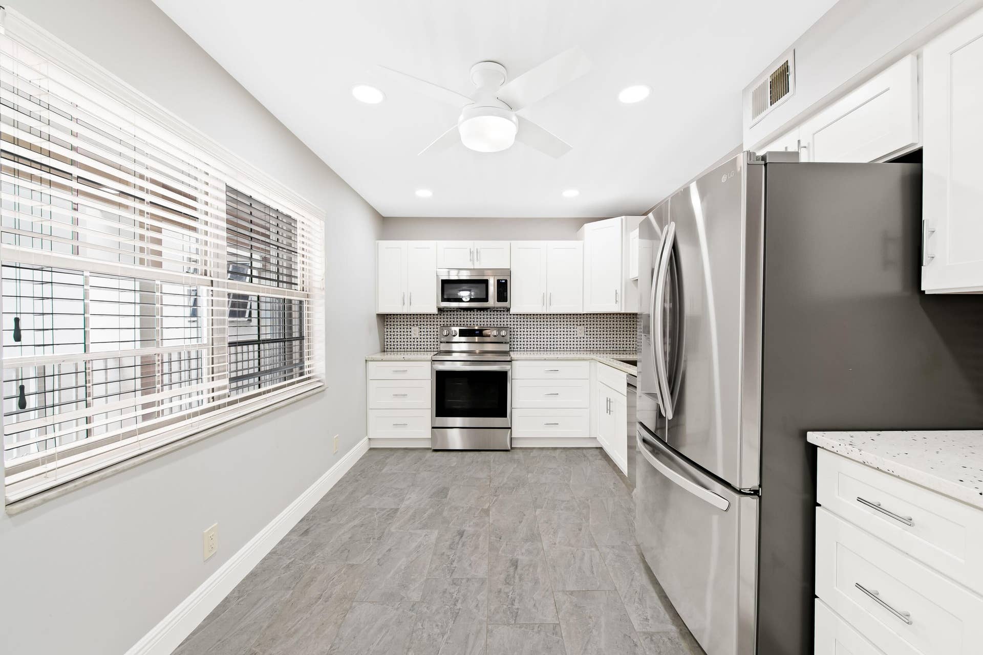 800 Cypress Grove Drive, #211, Pompano Beach, FL 33069 FT-GfZng