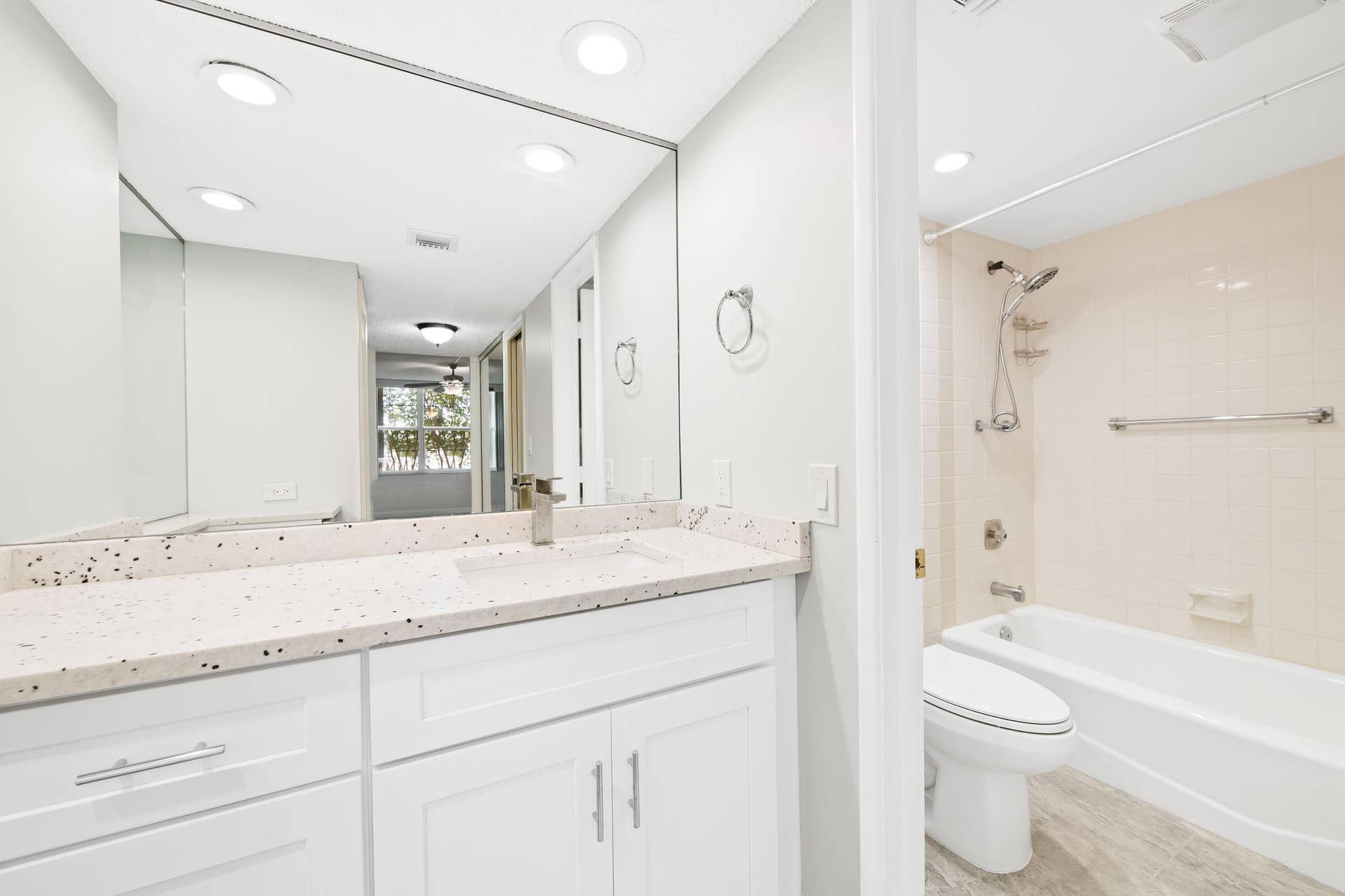 800 Cypress Grove Drive, #211, Pompano Beach, FL 33069 7dbQD6HA