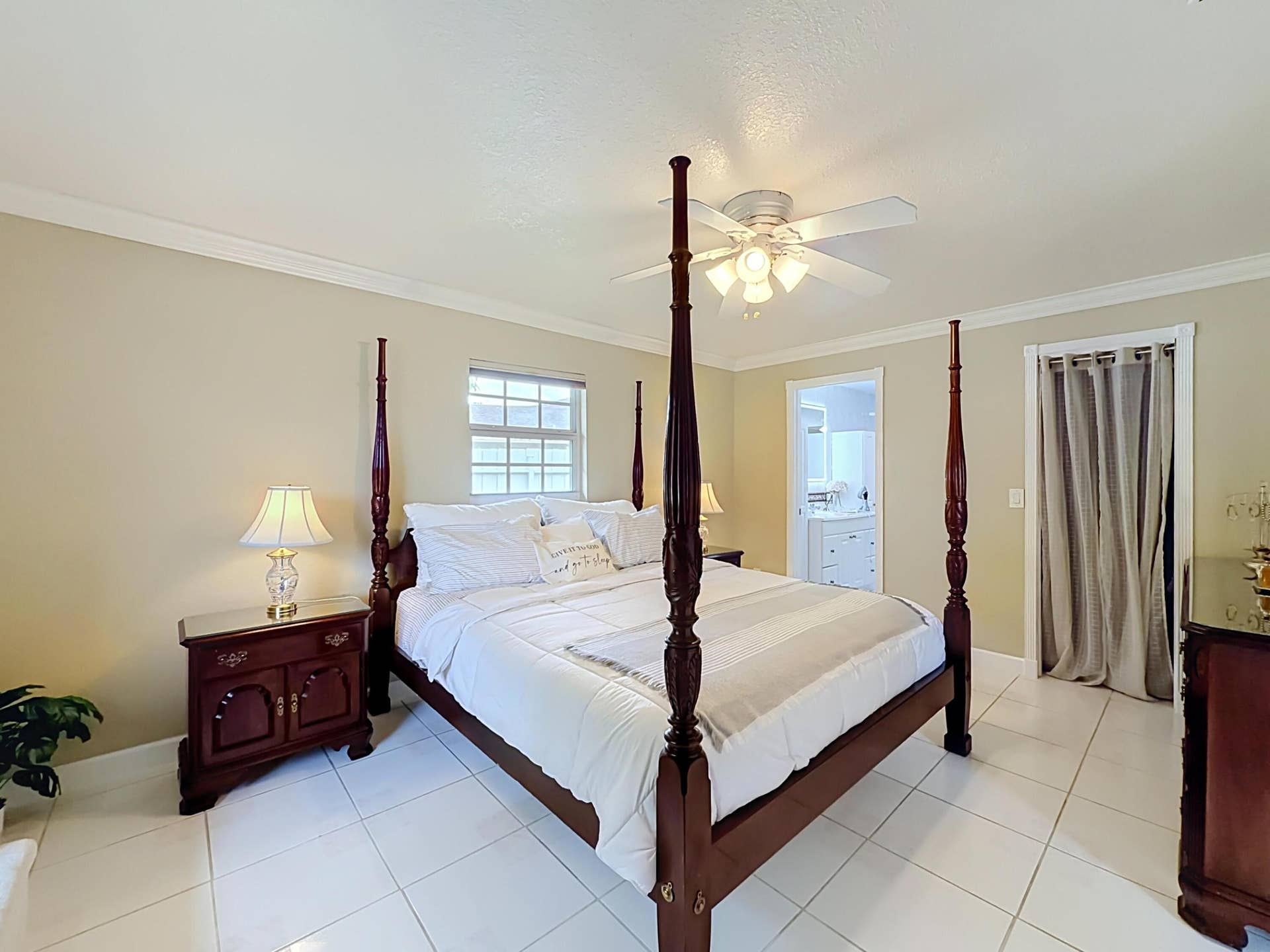 851 E Plantation Circle, Plantation, FL 33324 Primary with walk-in closet and into bathroom with large shower
