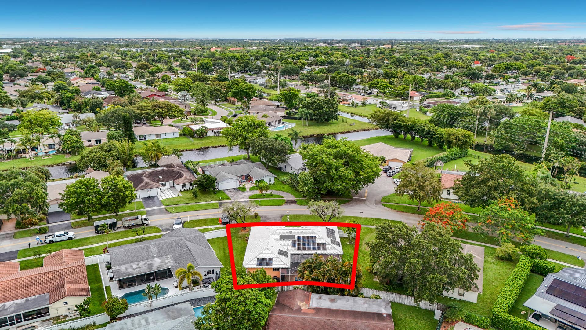 851 E Plantation Circle, Plantation, FL 33324 Back facing SW, notice solar panels