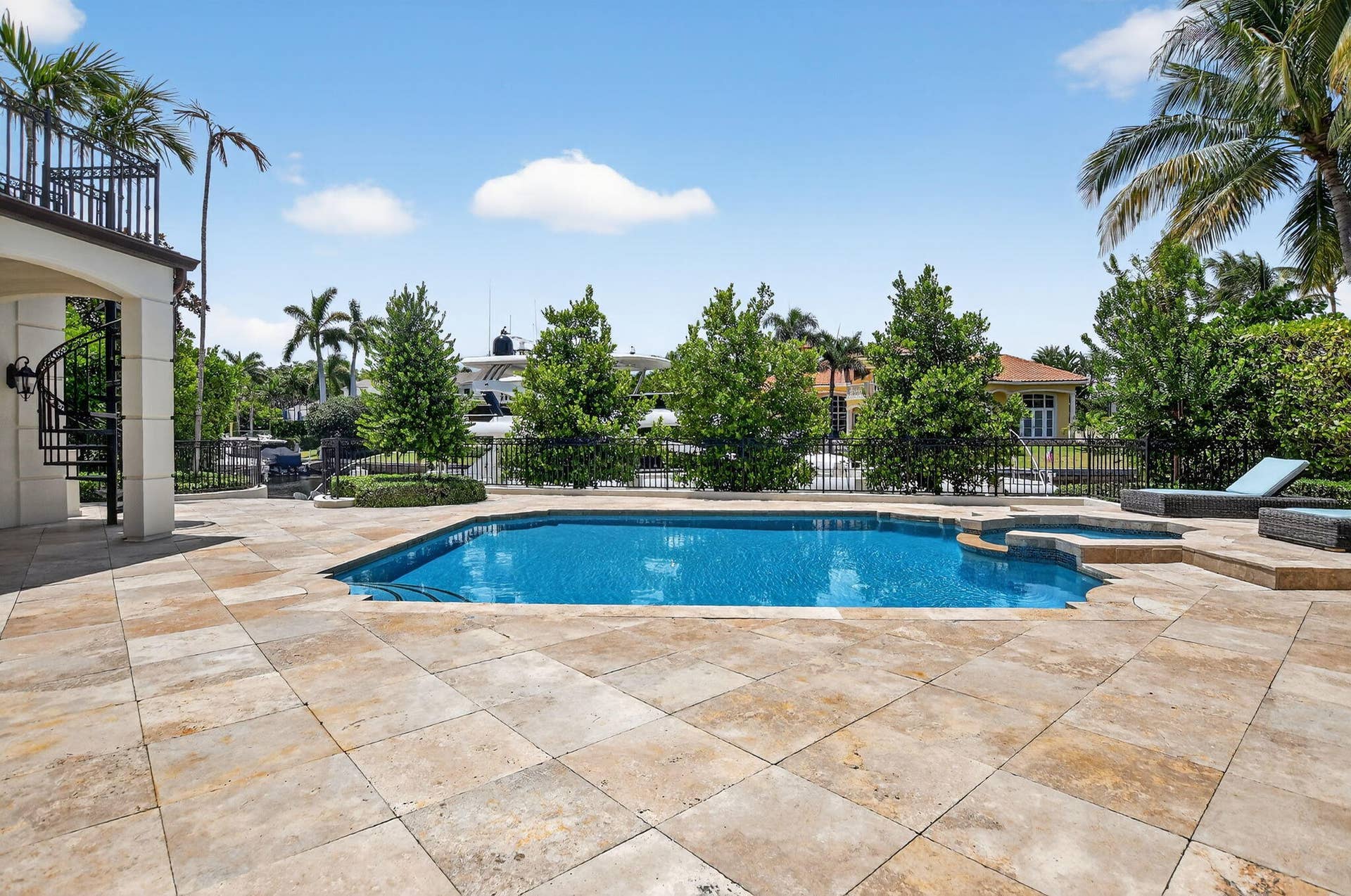 377 E Coconut Palm Road, Boca Raton, Boca Raton, FL 33432 20260228124239604200000000-o