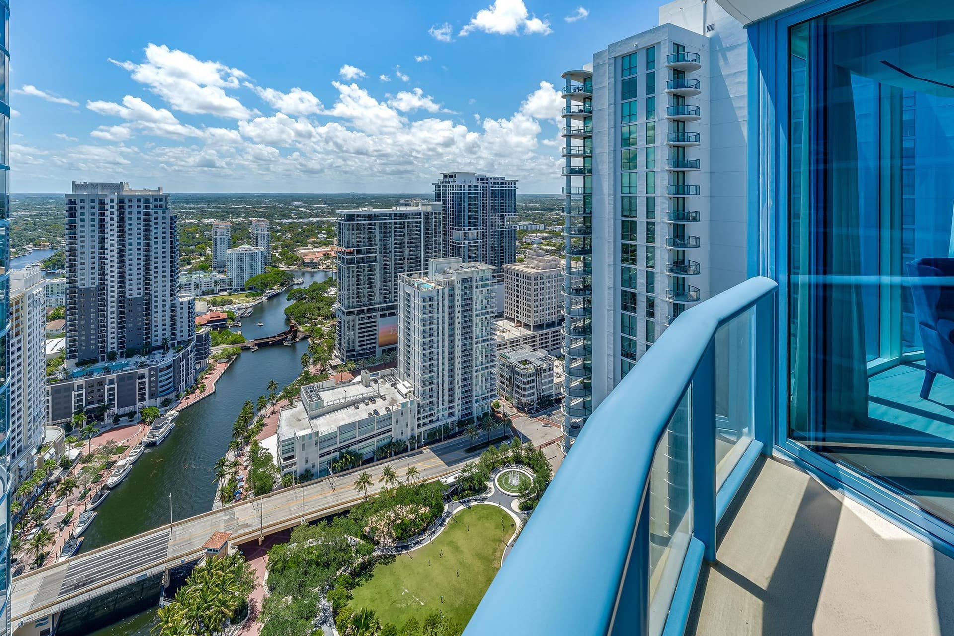 333 Las Olas Way, #4206, Fort Lauderdale, FL 33301 DSC074371