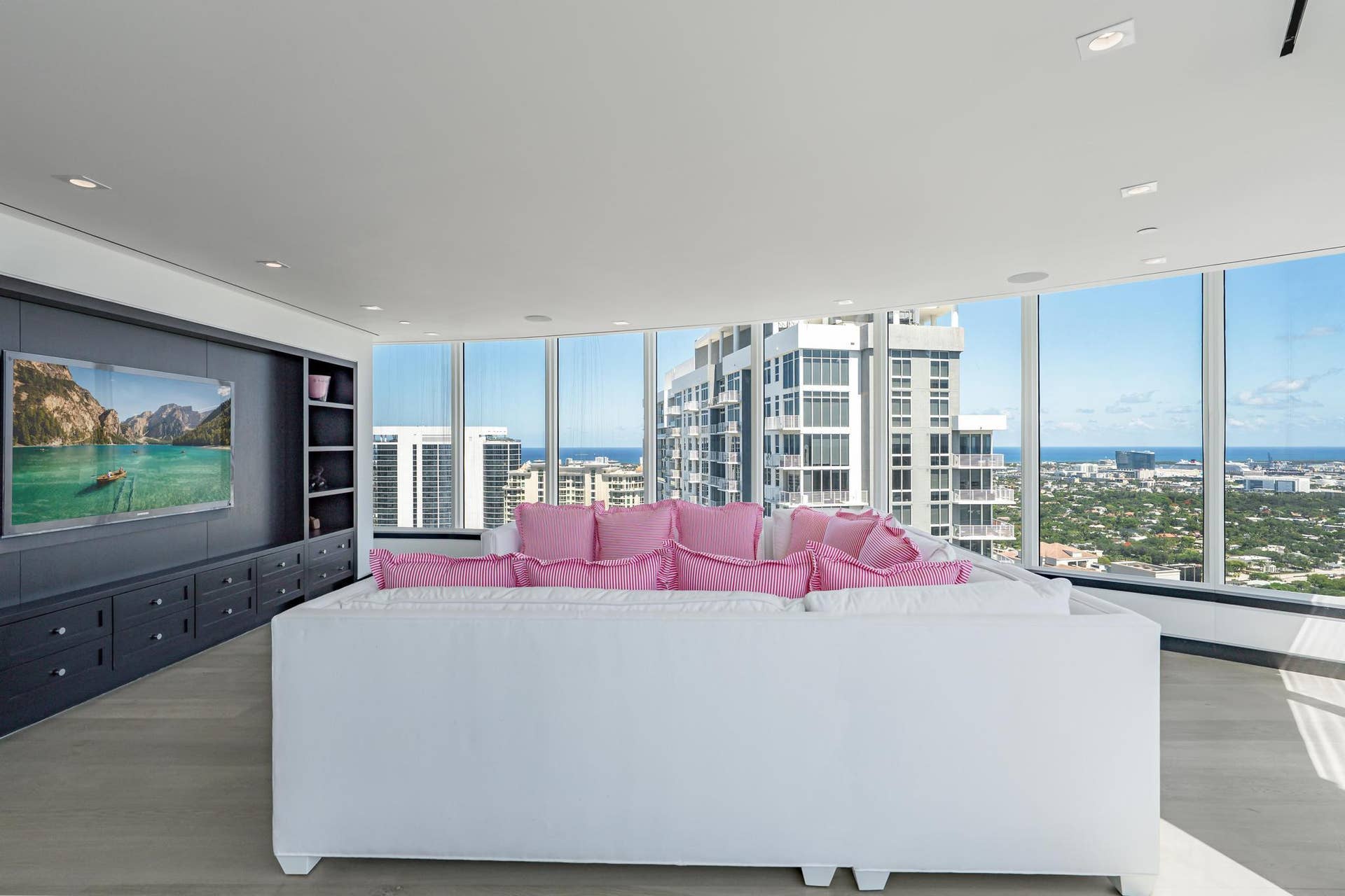 333 Las Olas Way, #4206, Fort Lauderdale, FL 33301 DSC07608-HDR-Edit lounge REDO