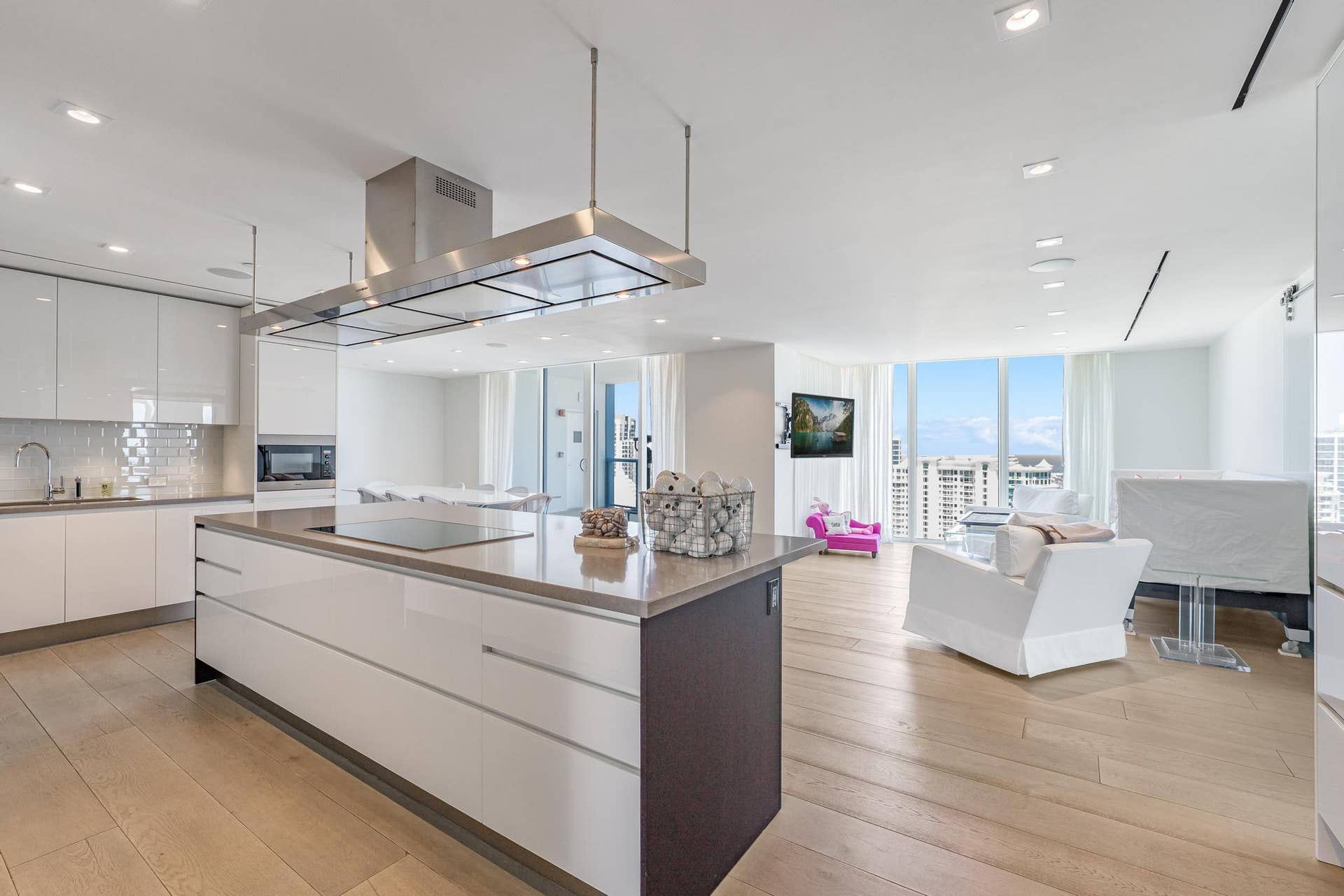 333 Las Olas Way, #4206, Fort Lauderdale, FL 33301 9