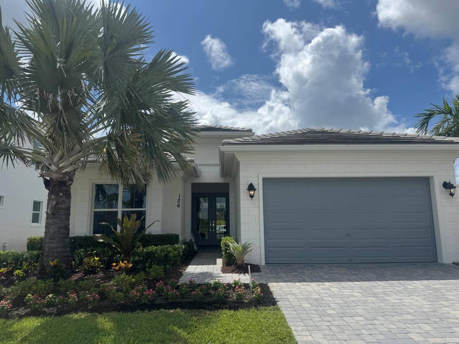 Property photo for 126 SE Calmo Circle, Port St Lucie, FL