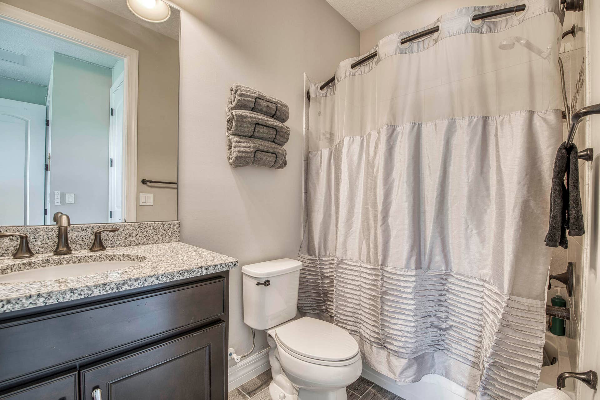 134 Shores Pointe Drive, Jupiter, FL 33458 Guest Bath 2