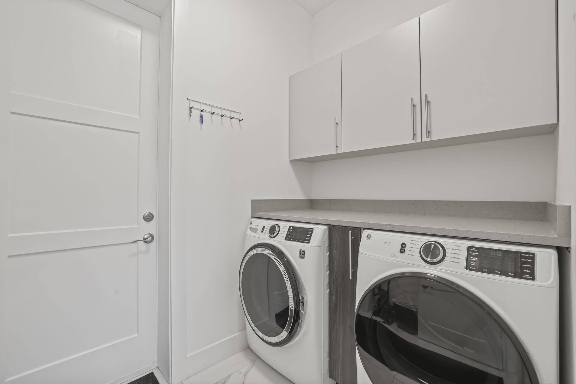 2620 Southeast 6th St - 21.jpg-FULL