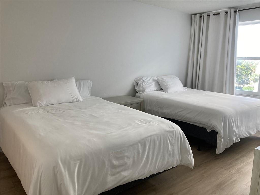 4010 N Galt Ocean Drive, #414, Fort Lauderdale, Fort Lauderdale, FL 33308 Master Bedroom=2 Queen Beds