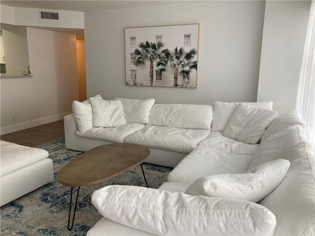 4010 N Galt Ocean Drive, #414, Fort Lauderdale, Fort Lauderdale, FL 33308 Largel Sofa