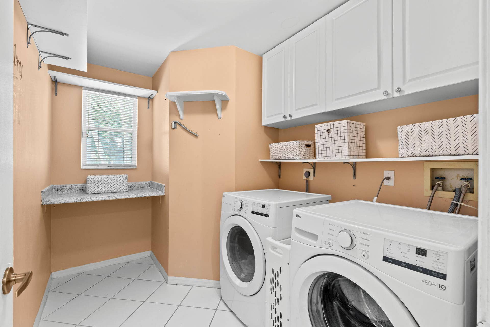 6220 NW 58th Way, Parkland, FL 33067 Laundry Room