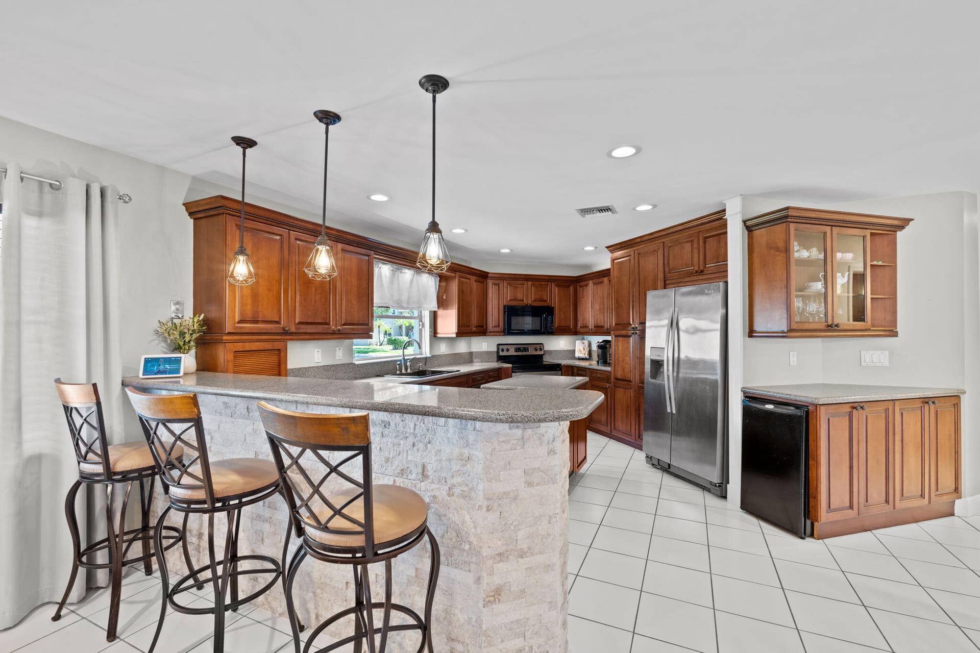 6220 NW 58th Way, Parkland, FL 33067 Kitchen