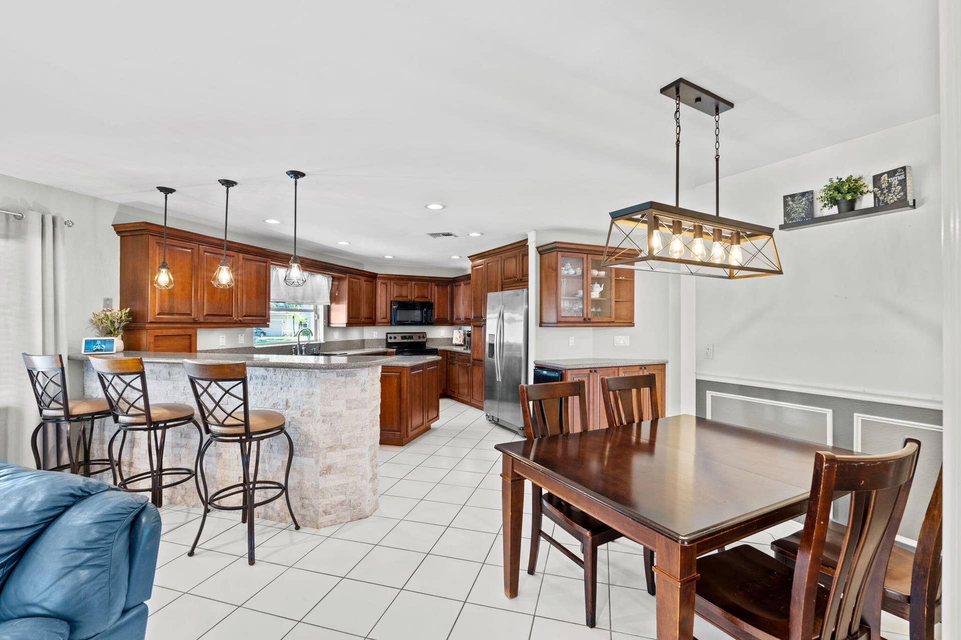 6220 NW 58th Way, Parkland, FL 33067 Kitchen