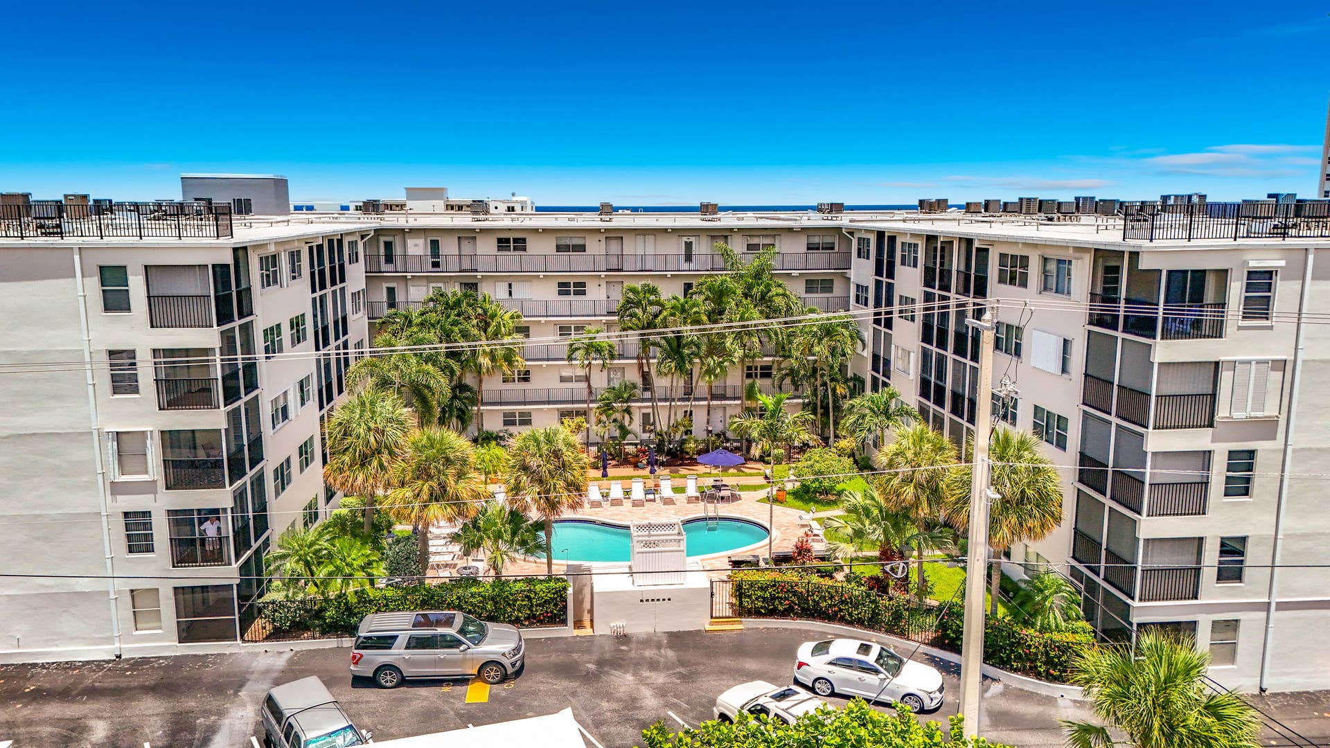 4117 Bougainvilla Drive, #207, Lauderdale By The Sea, FL 33308 4117 Bougainvilla Drive #102-10