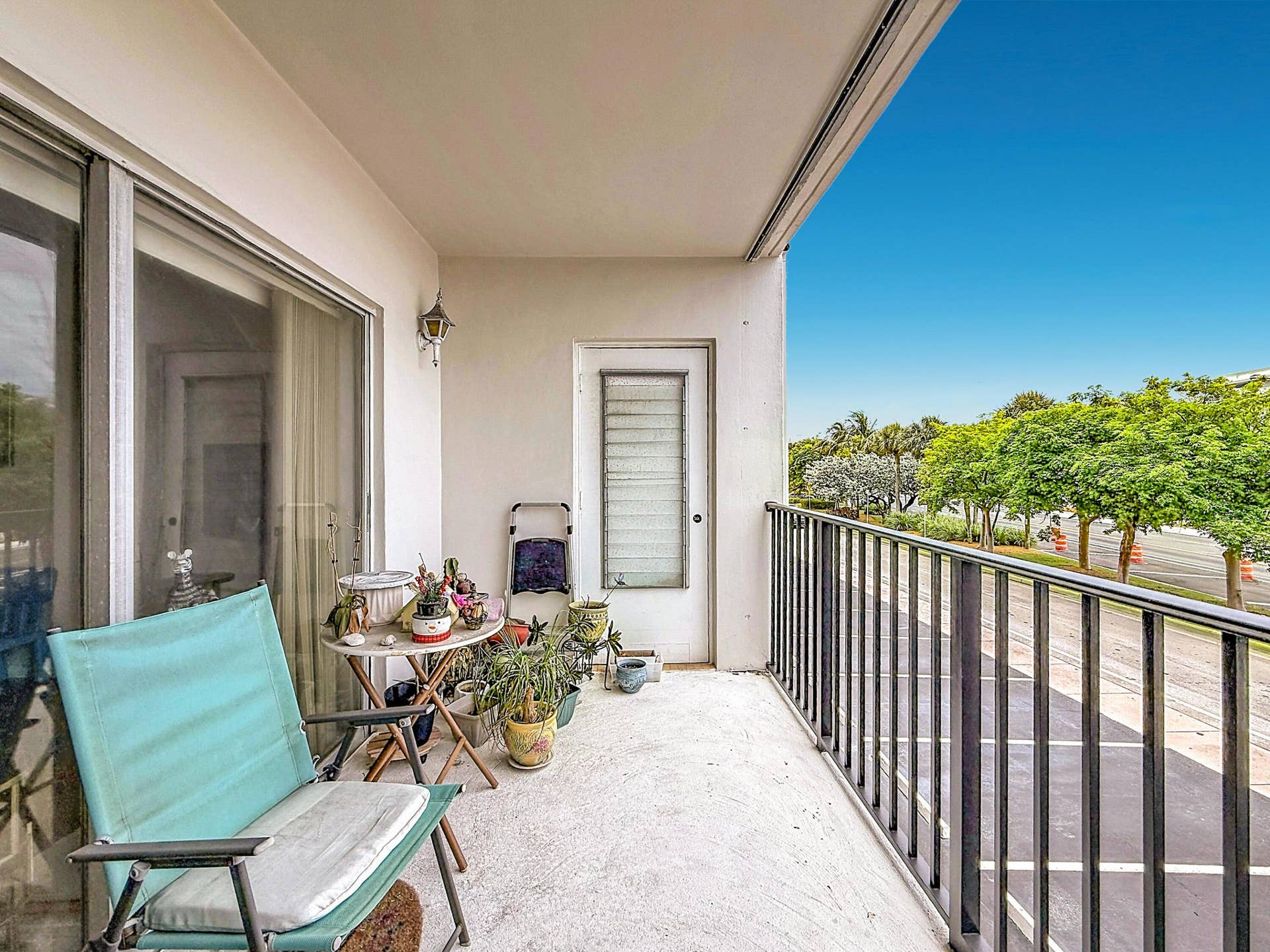 4117 Bougainvilla Drive, #207, Lauderdale By The Sea, FL 33308 4117 Bougainvilla Drive #102-57