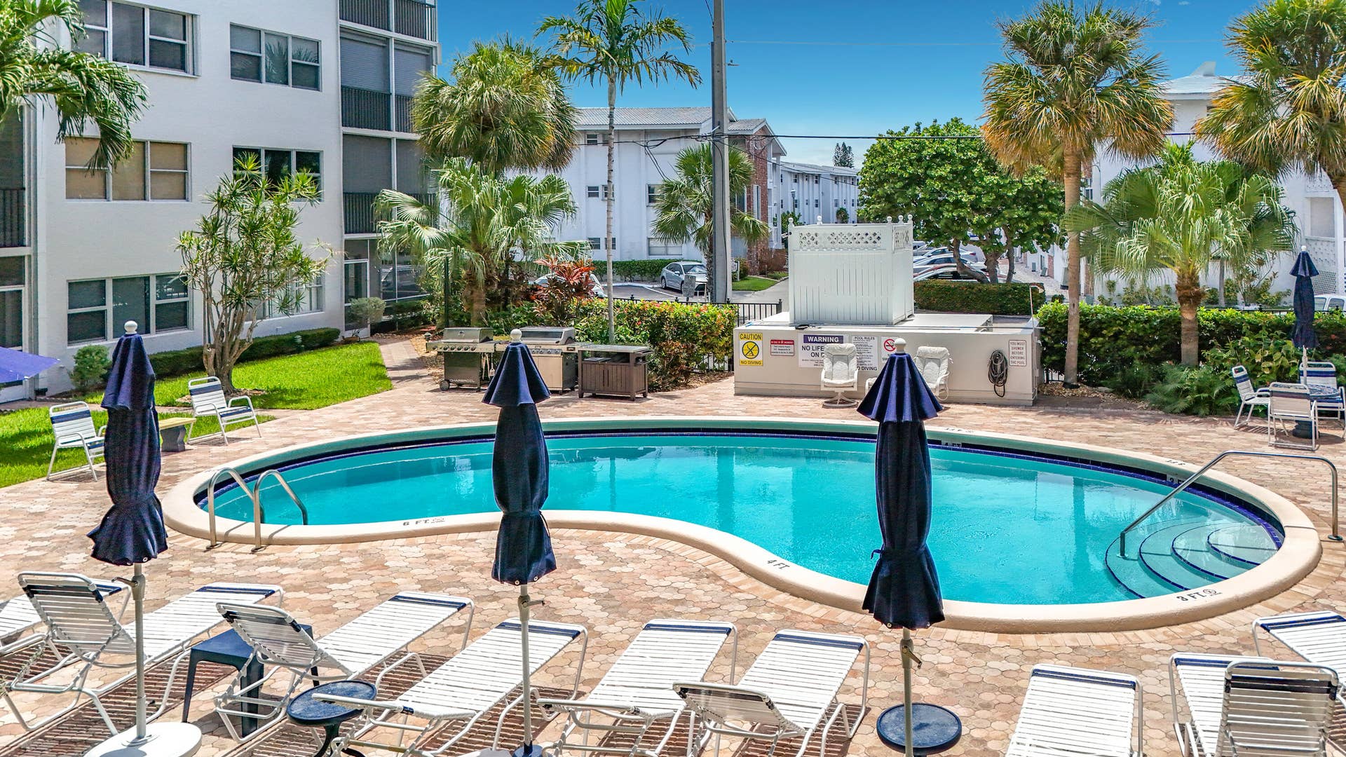 4117 Bougainvilla Drive, #207, Lauderdale By The Sea, FL 33308 4117 Bougainvilla Drive #102-70