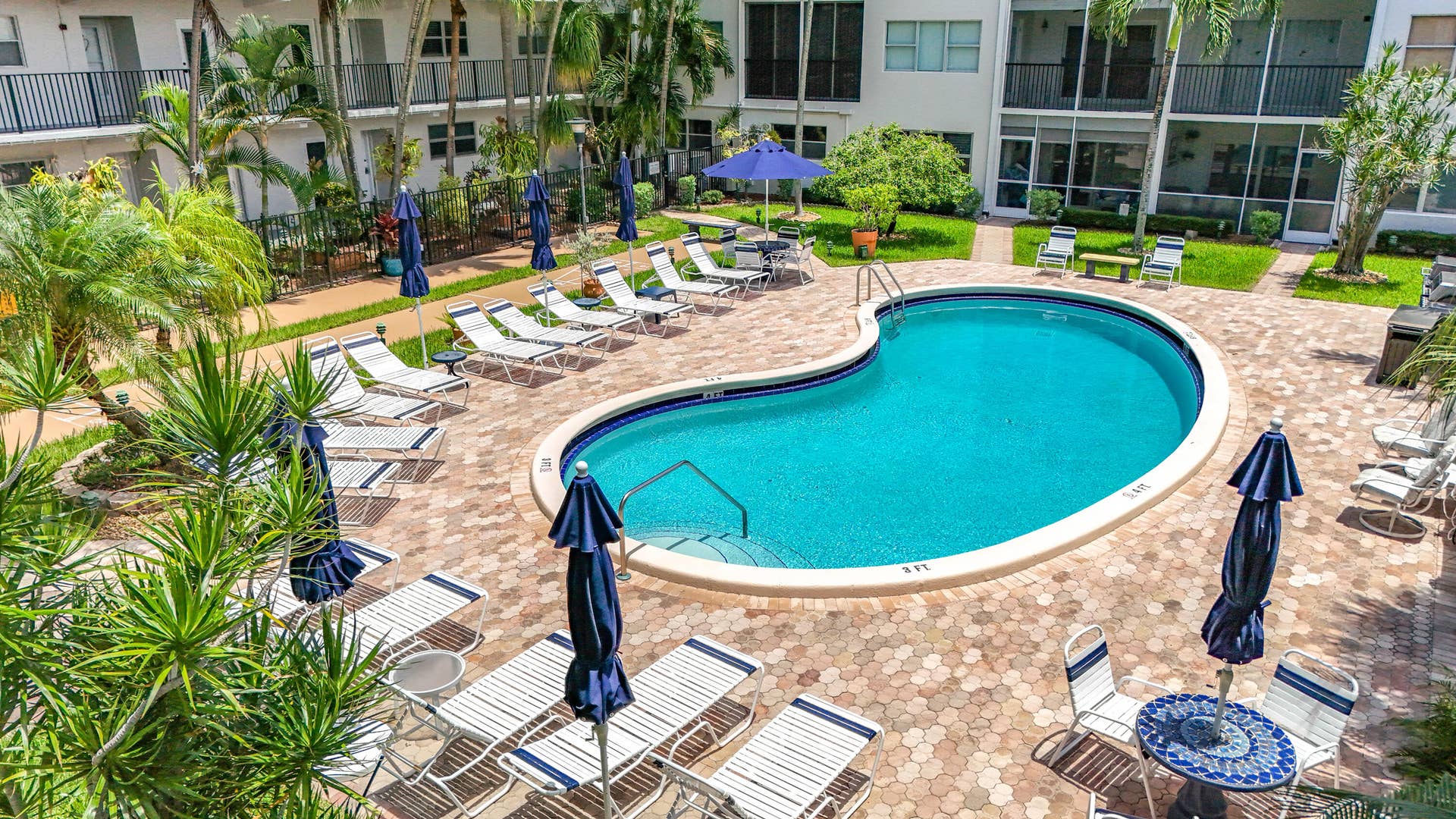 4117 Bougainvilla Drive, #207, Lauderdale By The Sea, FL 33308 4117 Bougainvilla Drive #102-75