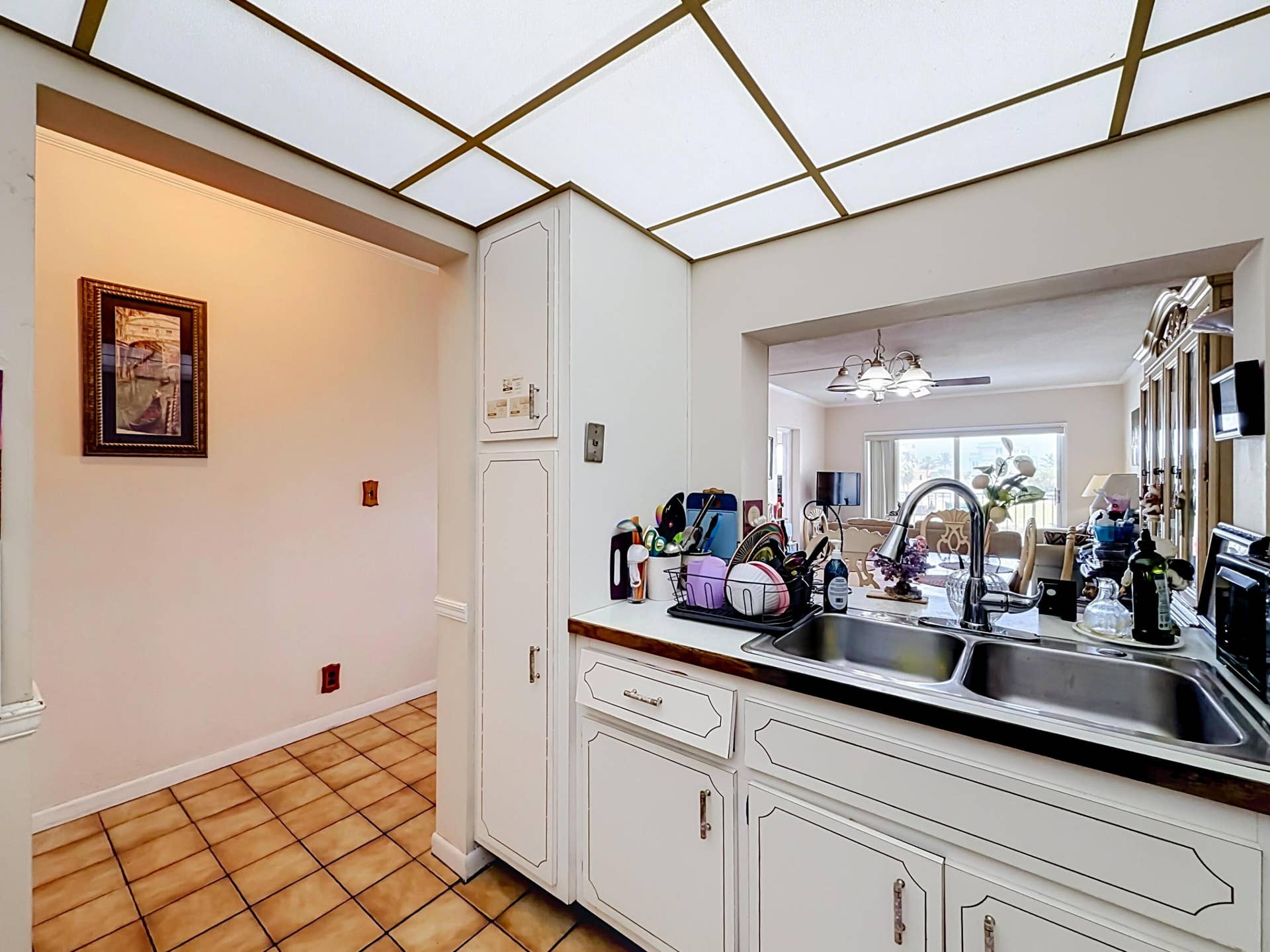 4117 Bougainvilla Drive, #207, Lauderdale By The Sea, FL 33308 4117 Bougainvilla Drive #102-22