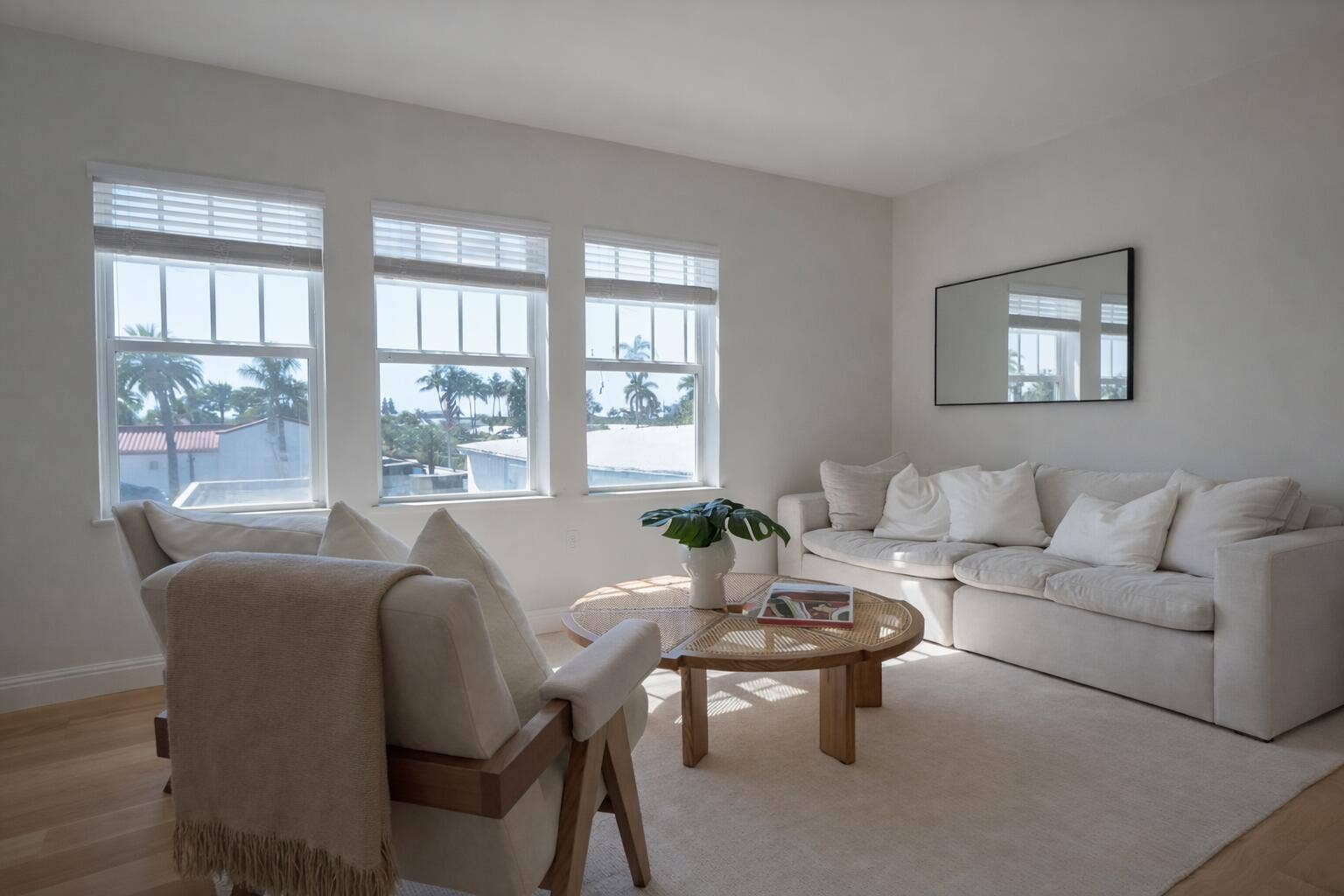 184 Sunset Avenue, #303, Palm Beach, Palm Beach, FL 33480 living room 303