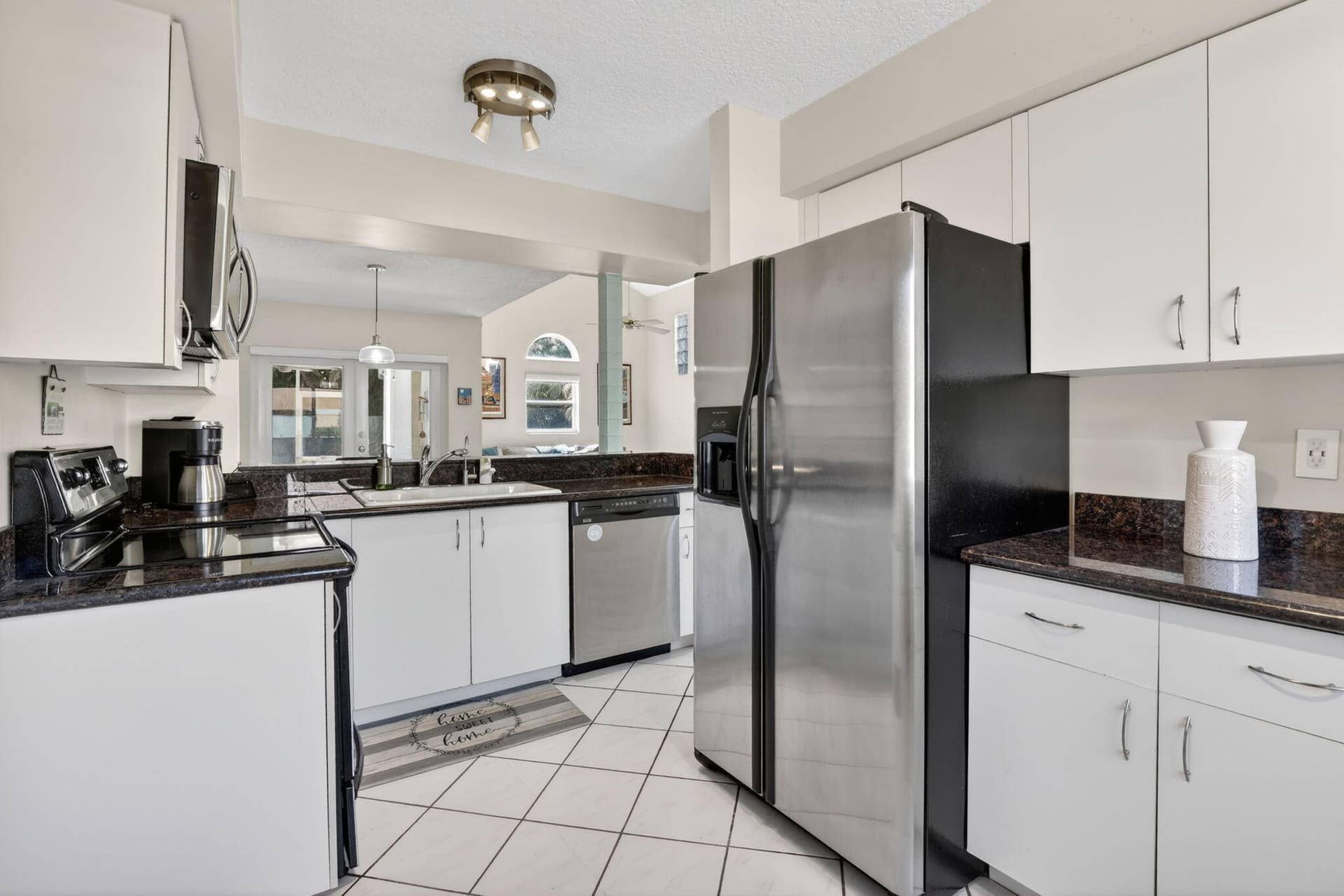 1306 SE 5th Court, Dania Beach, FL 33004 Kitchen