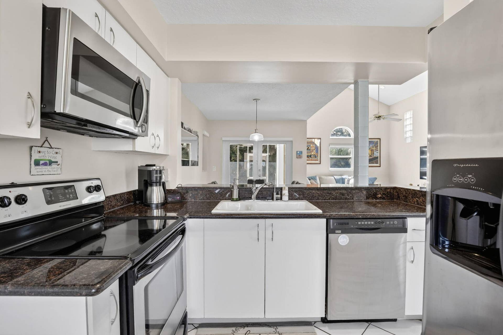 1306 SE 5th Court, Dania Beach, FL 33004 Kitchen