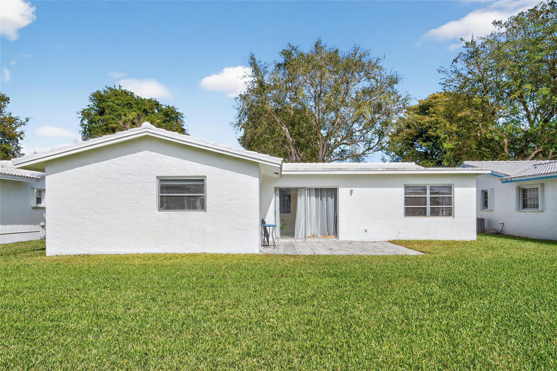 8950 NW 13th Street, Plantation, Plantation, FL 33322 Photo 4