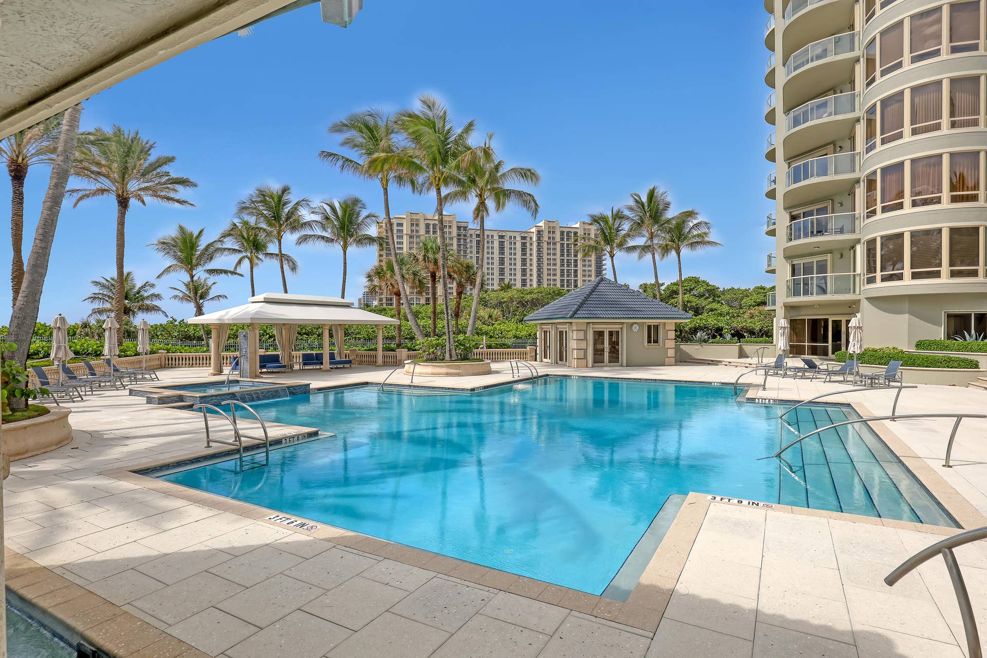 3920 N Ocean Drive, #9b, Singer Island, FL 33404 pool