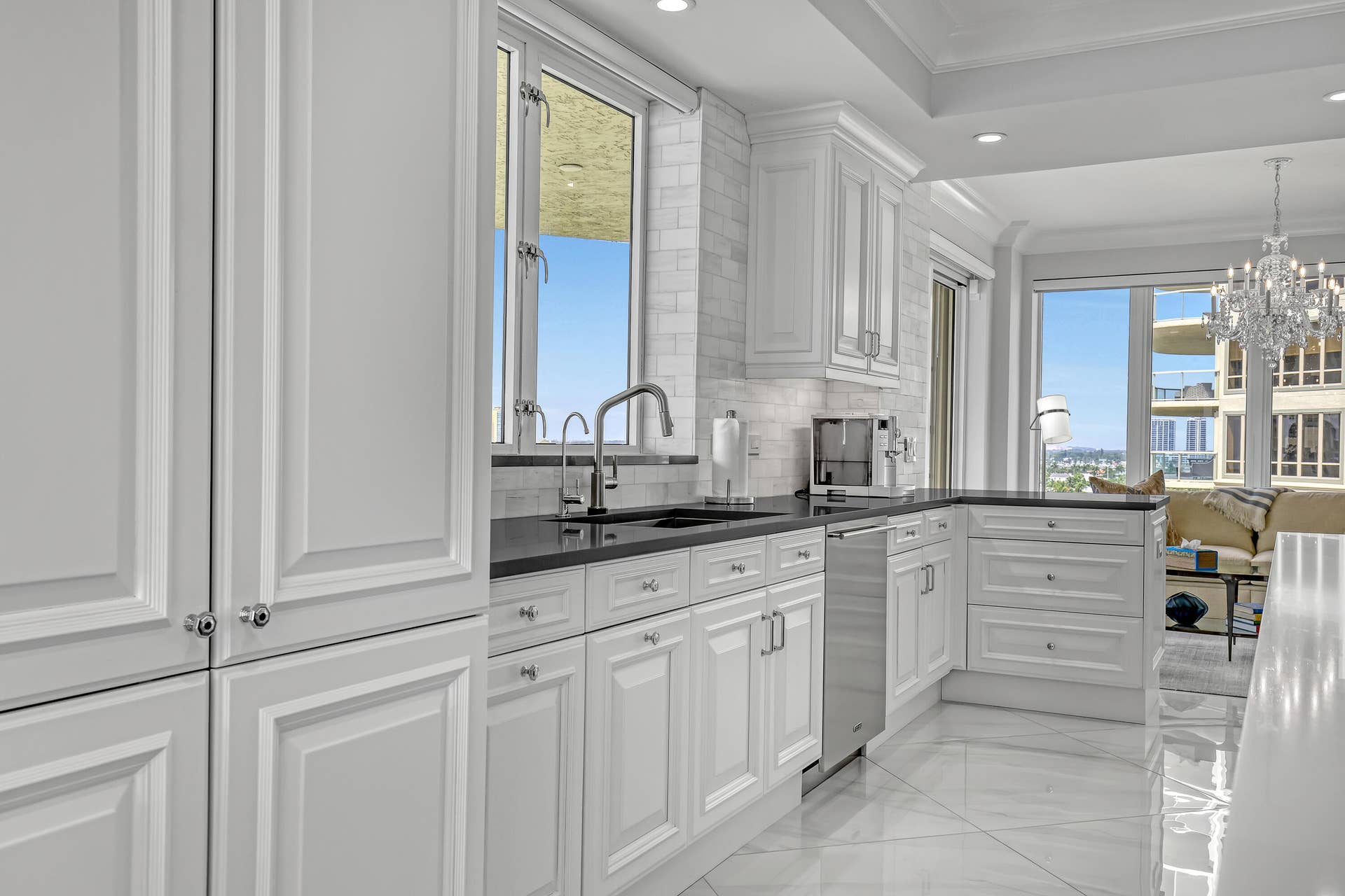 3920 N Ocean Drive, #9b, Singer Island, FL 33404 Kitchen