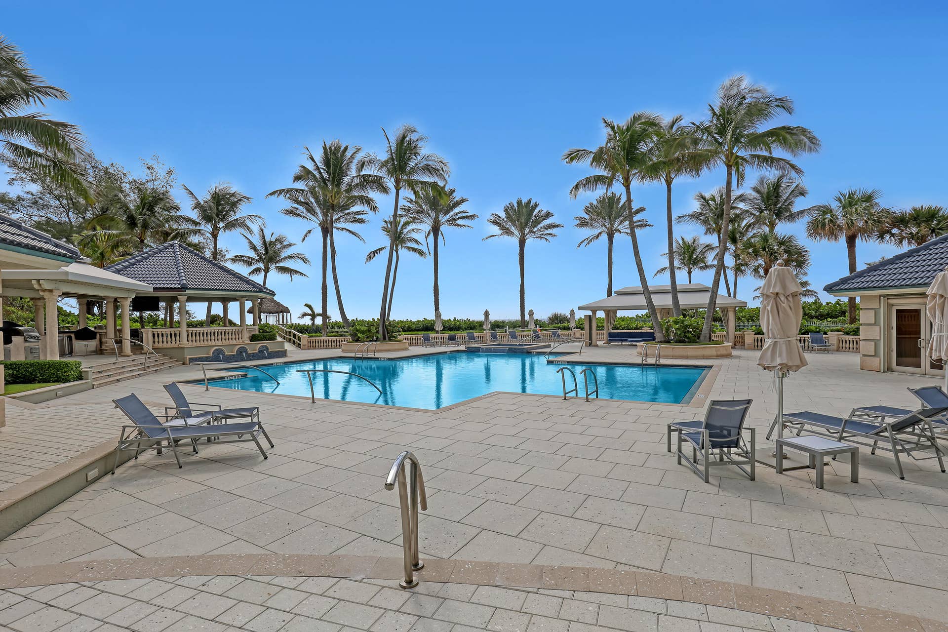 3920 N Ocean Drive, #9b, Singer Island, FL 33404 Pool