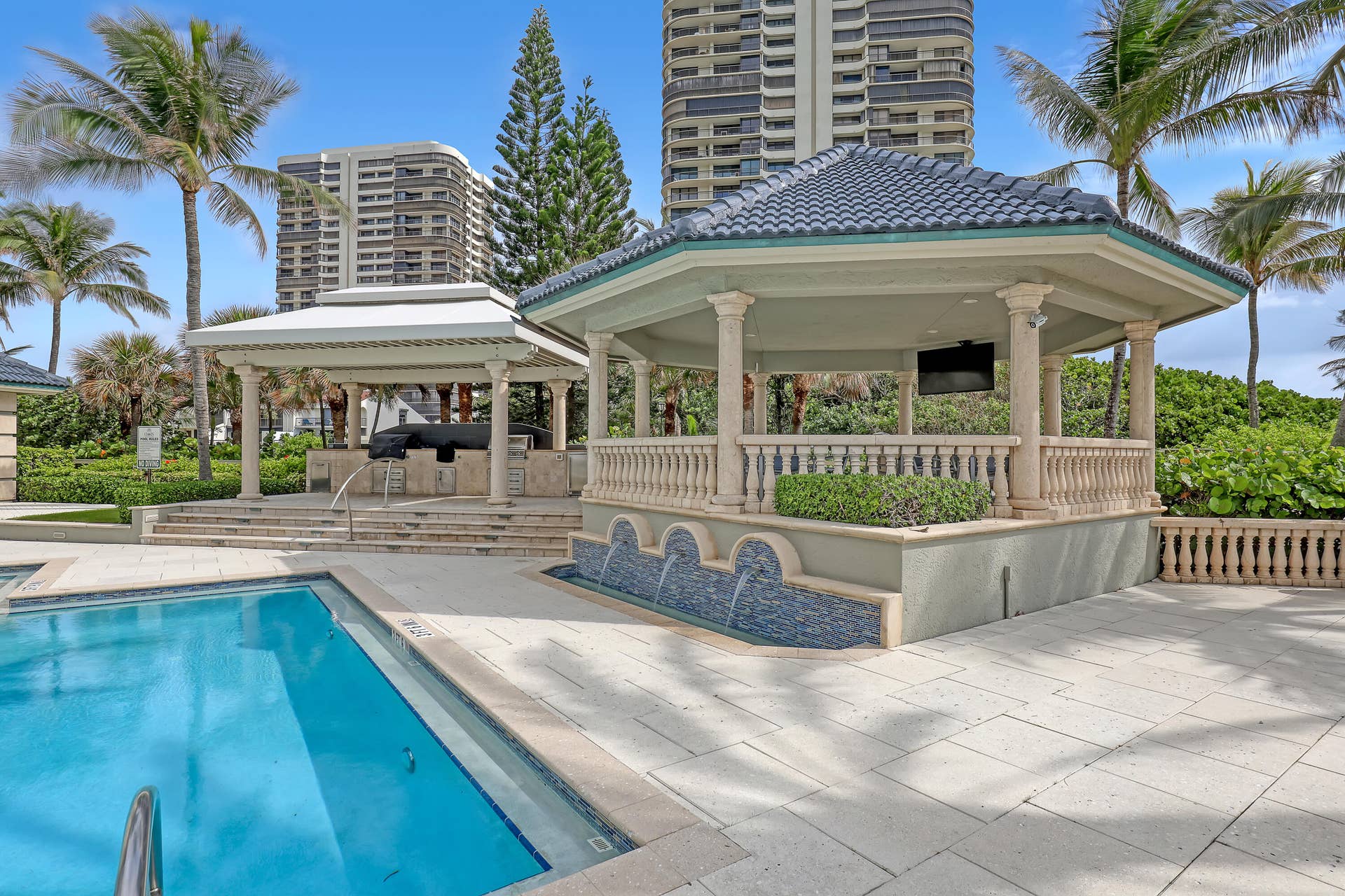 3920 N Ocean Drive, #9b, Singer Island, FL 33404 Outdoor kitchen