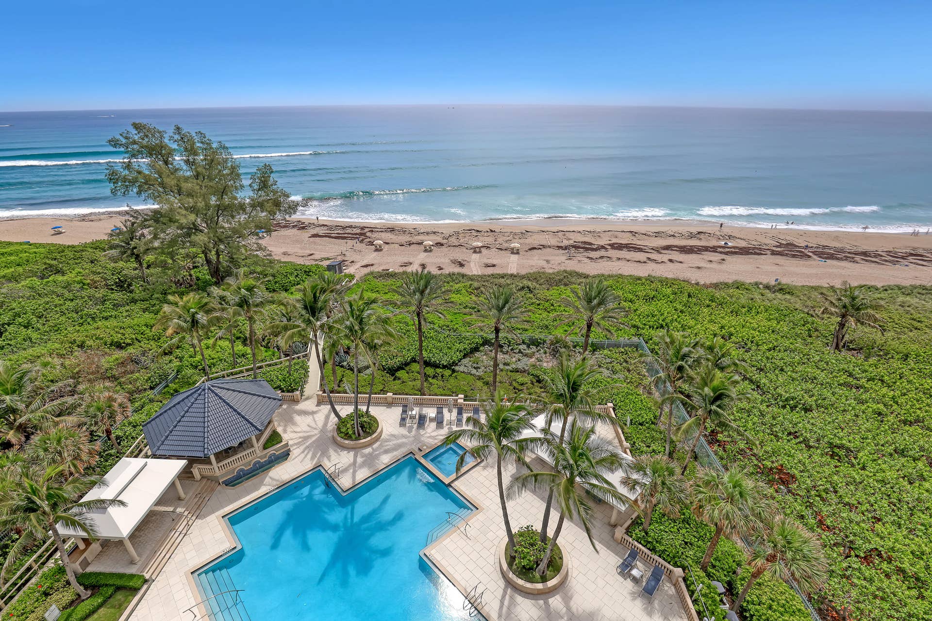 3920 N Ocean Drive, #9b, Singer Island, FL 33404 Pool