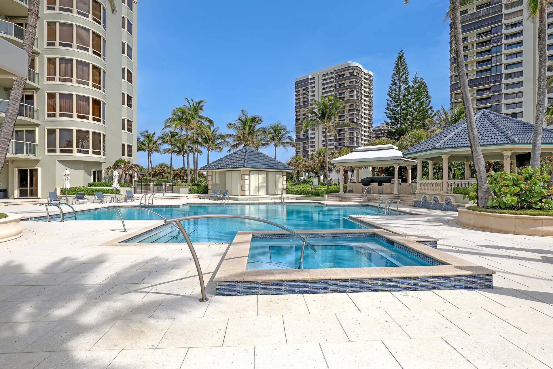 3920 N Ocean Drive, #9b, Singer Island, FL 33404 pool