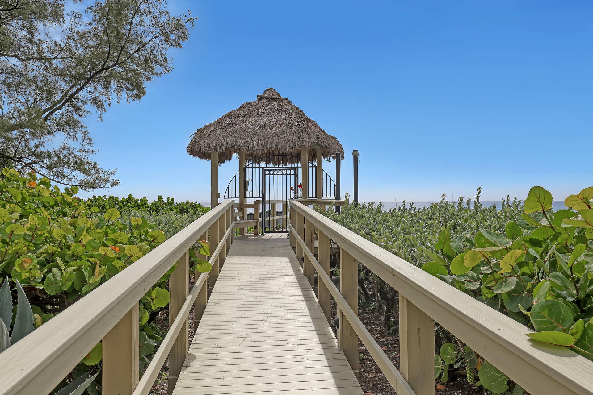 3920 N Ocean Drive, #9b, Singer Island, FL 33404 Beach Access