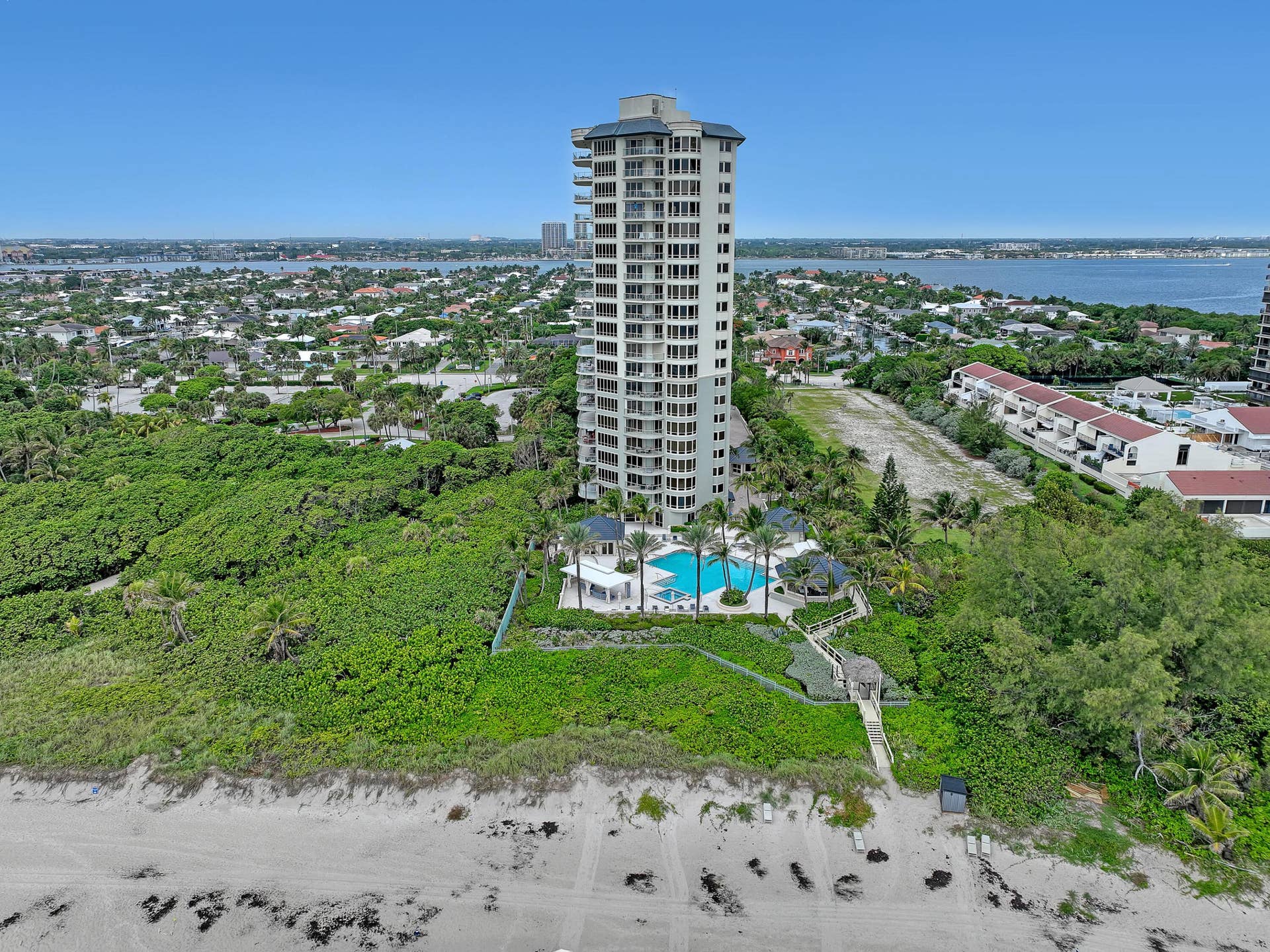 3920 N Ocean Drive, #9b, Singer Island, FL 33404 3920 N Ocean #9B (83)