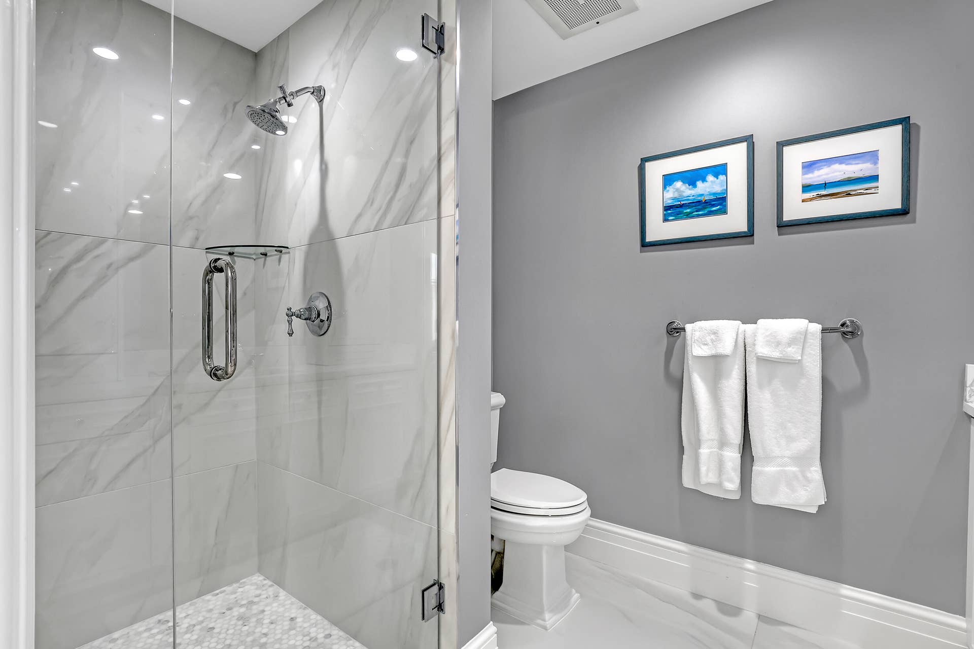 3920 N Ocean Drive, #9b, Singer Island, FL 33404 Guest Bathroom