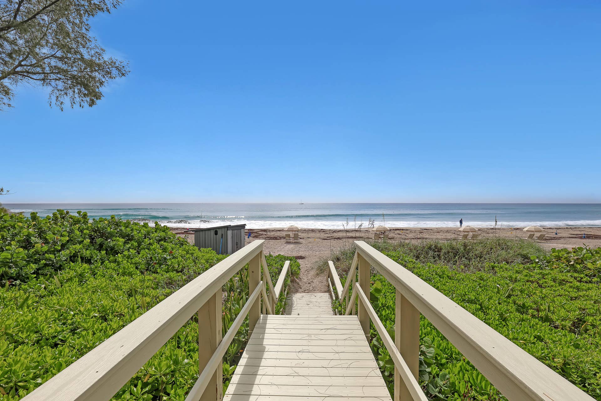 3920 N Ocean Drive, #9b, Singer Island, FL 33404 Beach Access