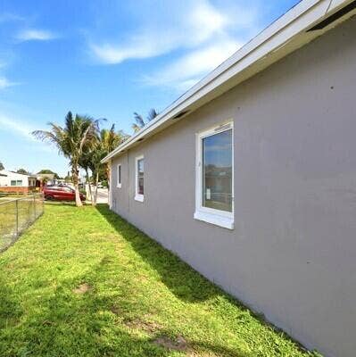 2302 side yard