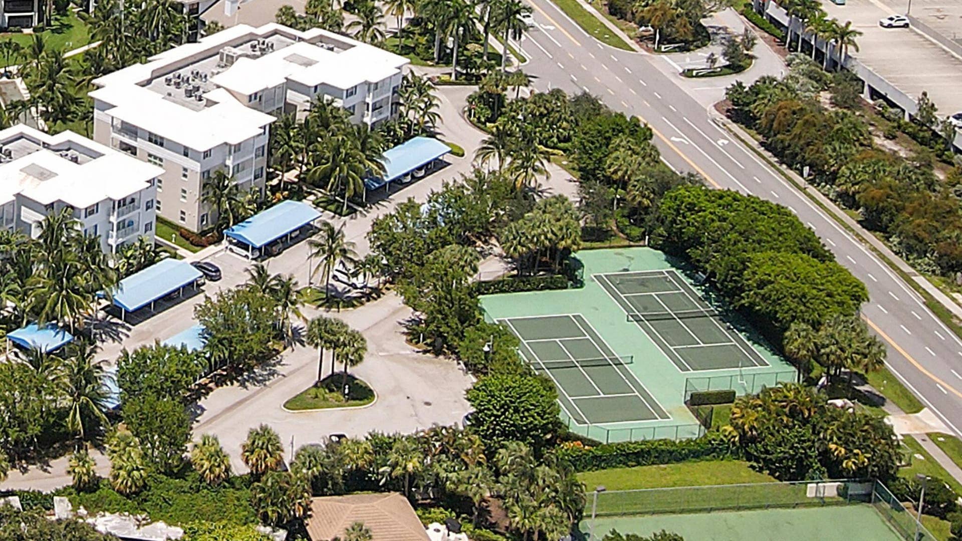 515 Bay Colony Drive N, Juno Beach, FL 33408 Tennis/Pickleball Courts